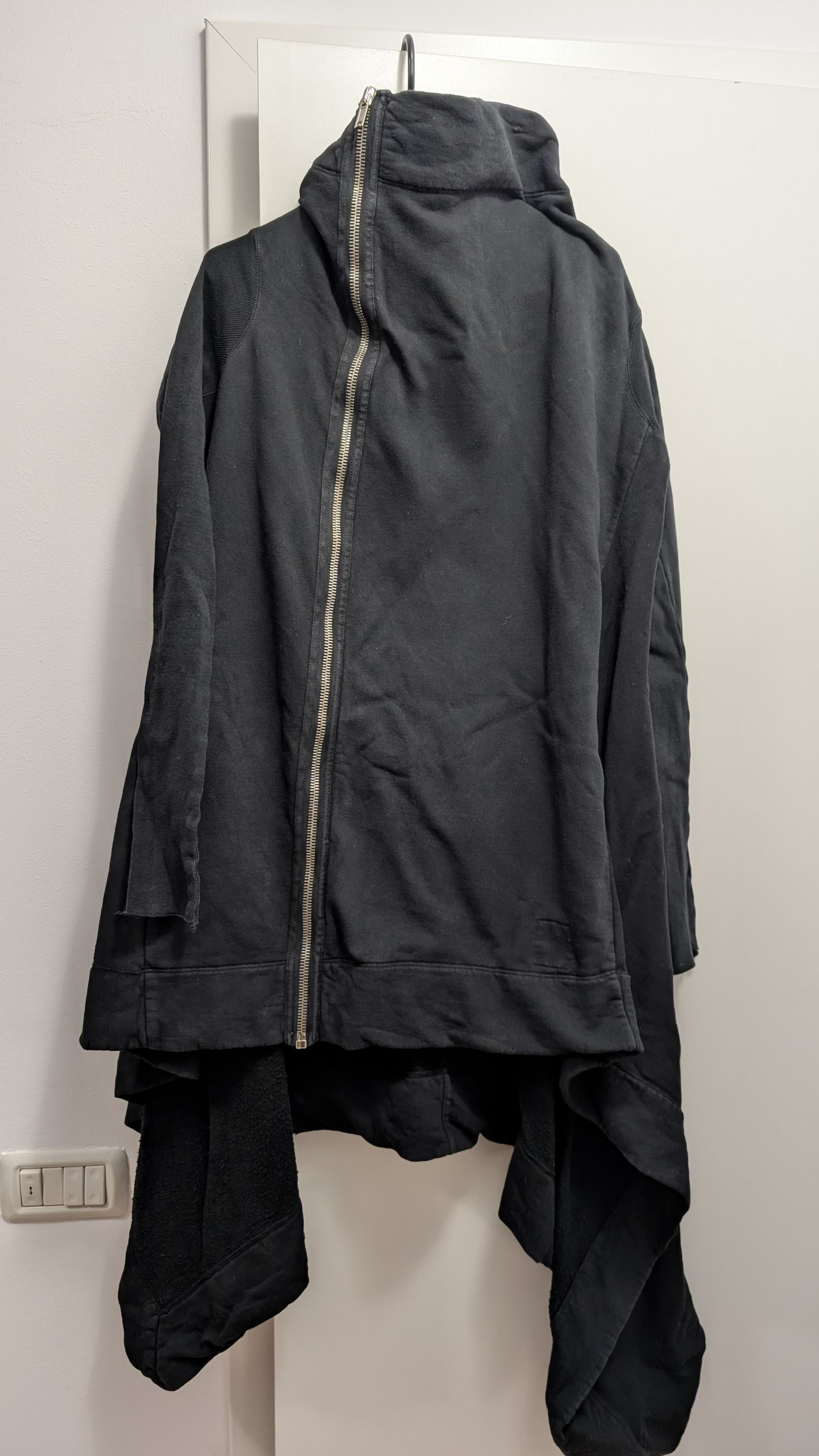 Rick Owens Rick Owens Asymmetrical Cloak Jacket Size US S / EU 44-46 / 1 - 1 Thumbnail