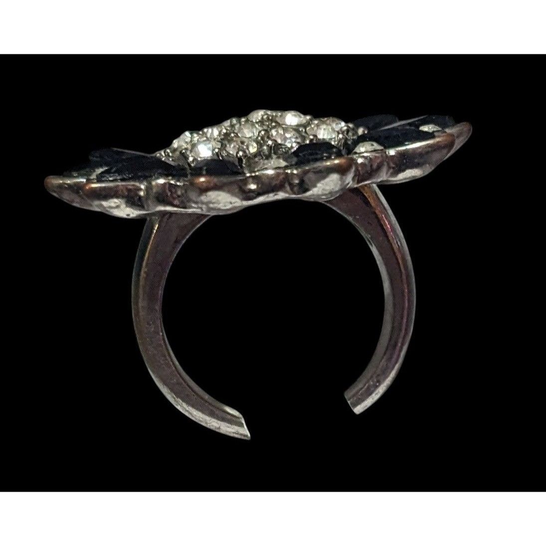 Other Black And Silver Tone Rhinestone Flower Ring Size 8 Size ONE SIZE - 6 Thumbnail