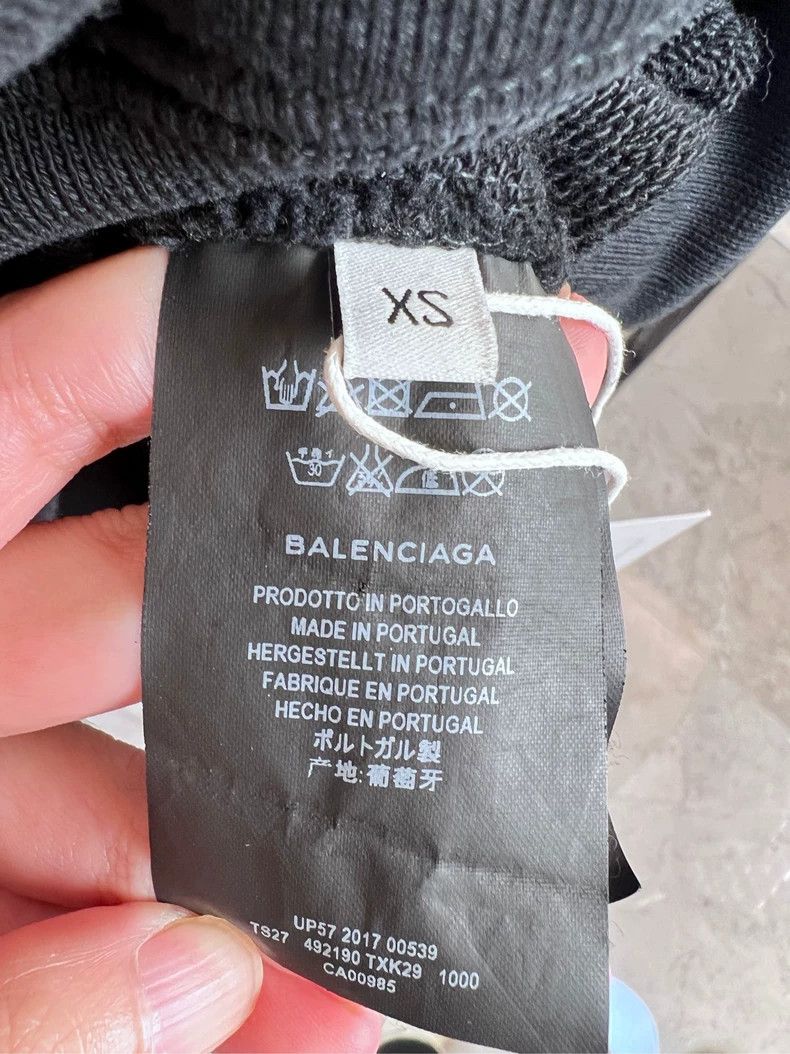 Balenciaga Balenciaga Black Hat Letter logo Hoodie Hoodie Sweater Size US XS / EU 42 / 0 - 5 Thumbnail
