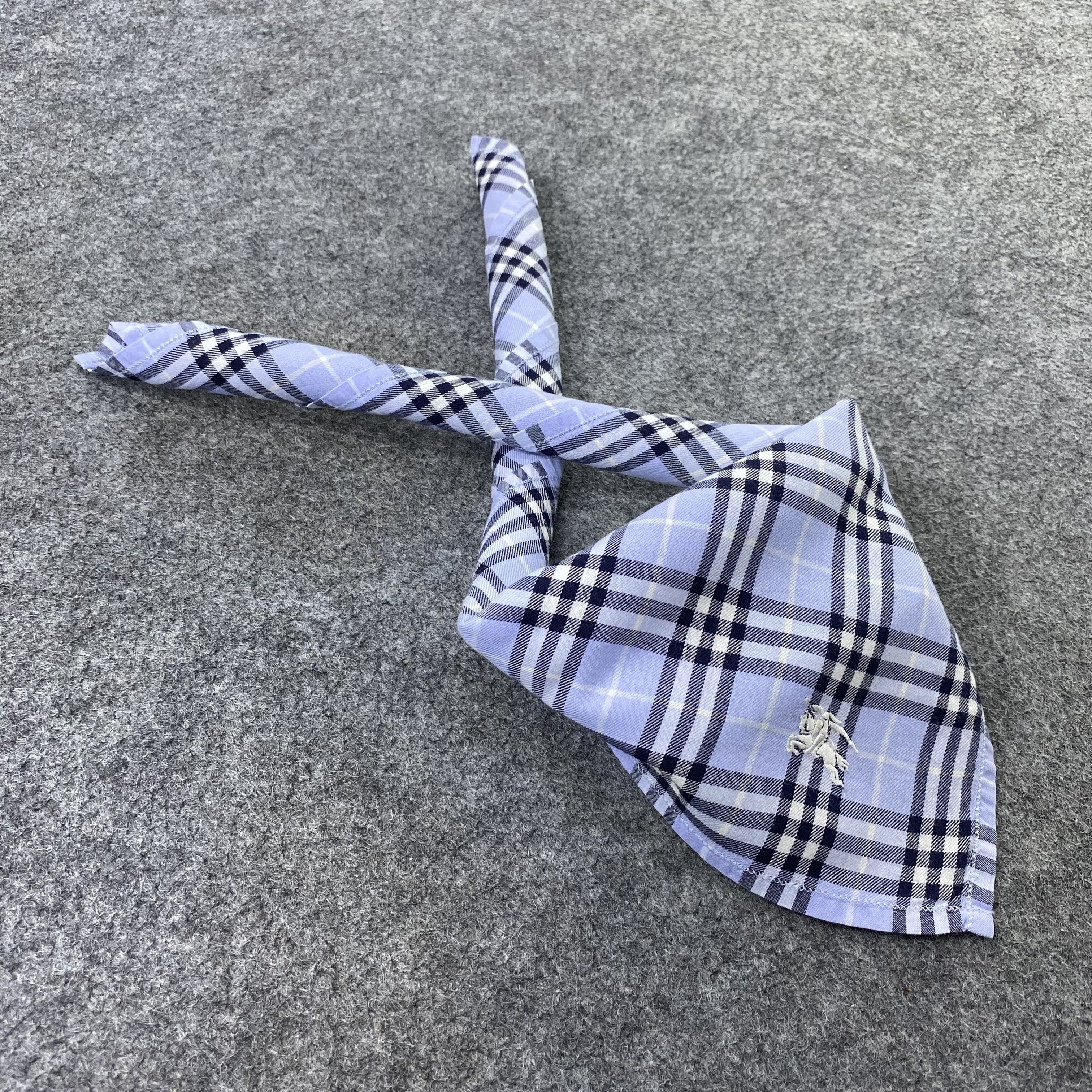 Burberry Burberry Handkerchief Neckerchief Bandana-B1664 Size ONE SIZE - 1 Thumbnail