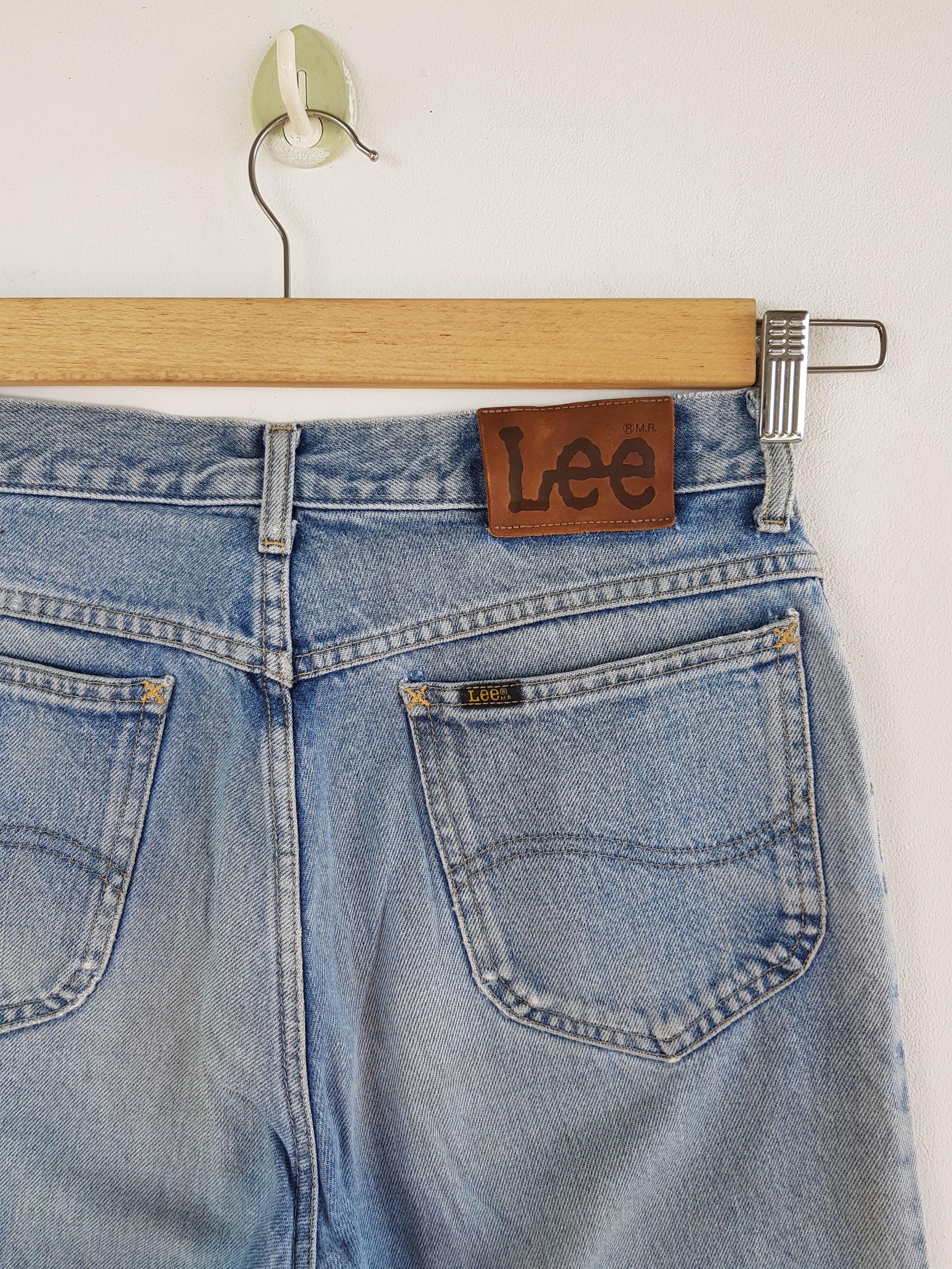 Lee Vintage 80s Lee Sunfaded Jeans Lee Light Wash Denim Pants Size 28" / US 6 / IT 42 - 4 Thumbnail