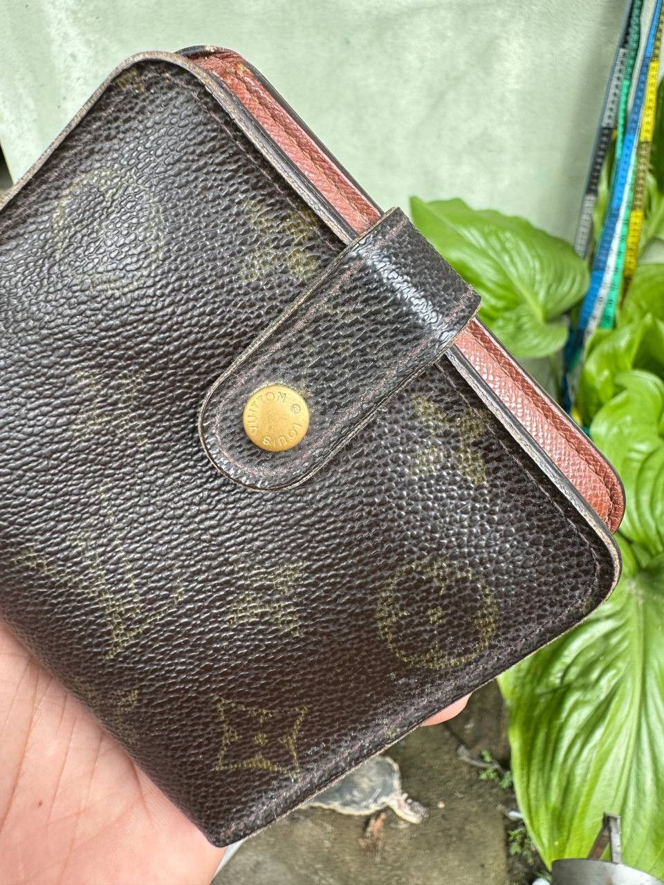 Louis Vuitton Authentic Louis Vuitton Wallet Size ONE SIZE - 7 Thumbnail