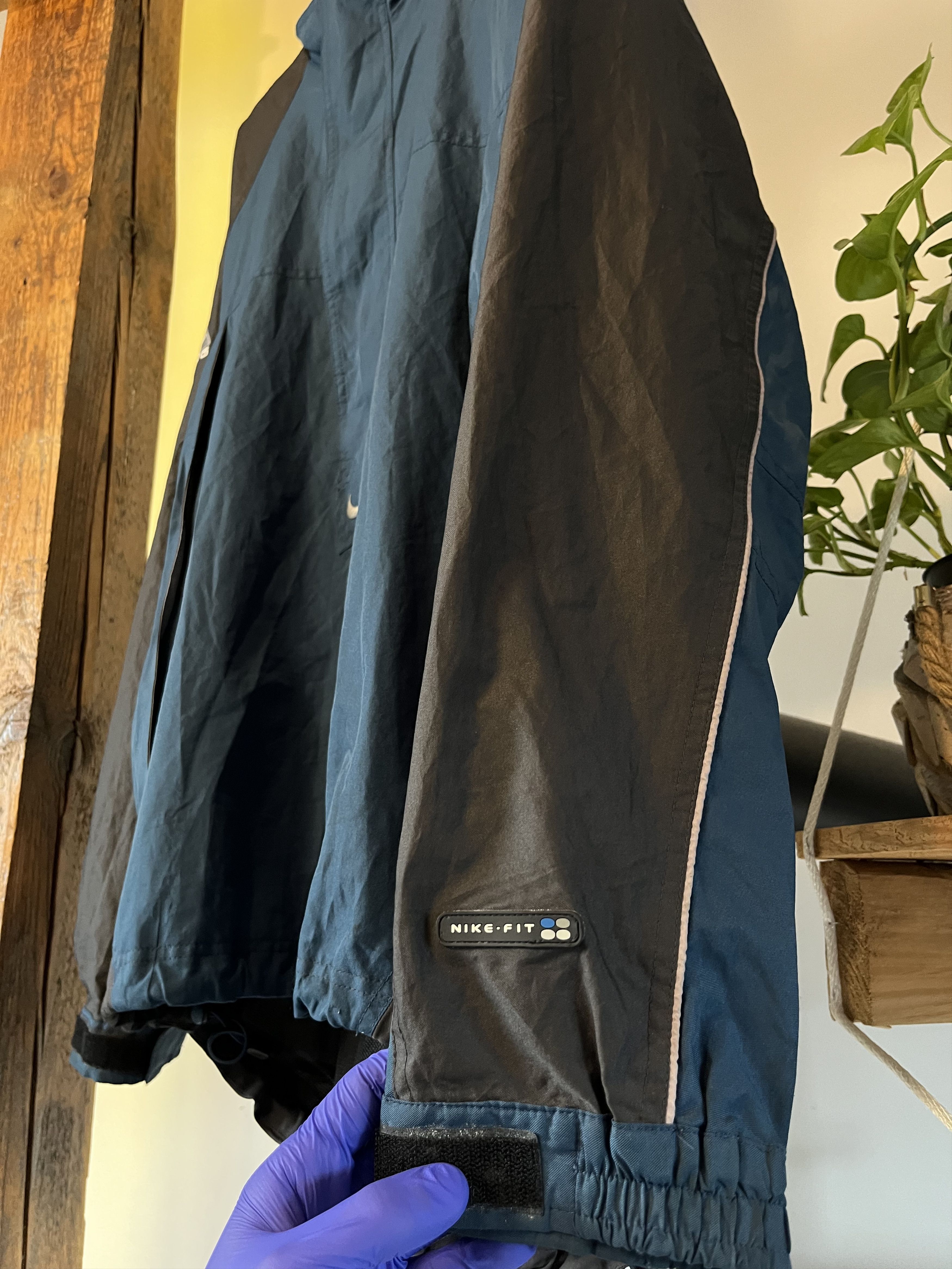 Nike ACG Vintage Nike ACG Snowboard Windbreaker Jacket Size US L / EU 52-54 / 3 - 5 Thumbnail