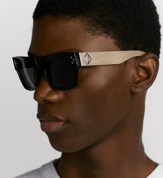 Dior o1w1db11025 CDDMS8 Size : OS / Sunglasses in Black/Gold Size ONE SIZE - 5 Thumbnail