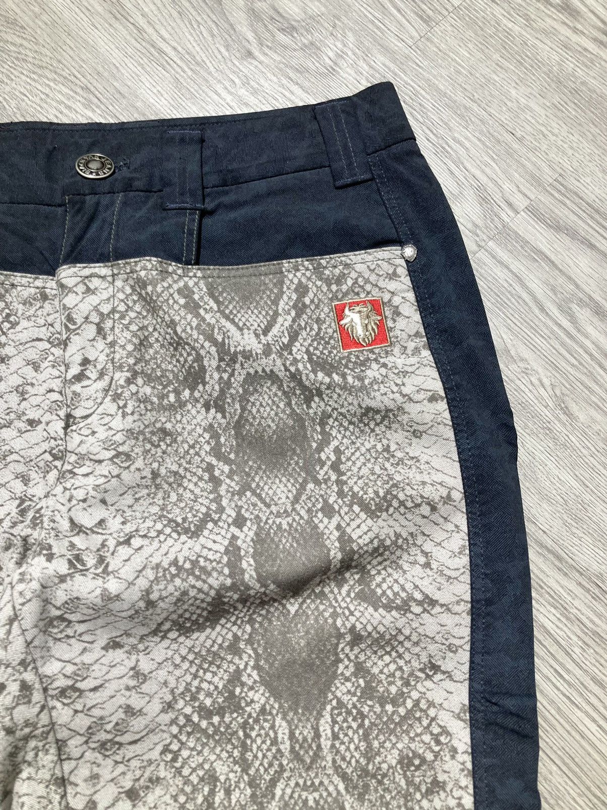 Japanese Brand 2000s BlackYak Snake Skin Pattern Nylon Outdoor Pants Size US 27 - 4 Thumbnail