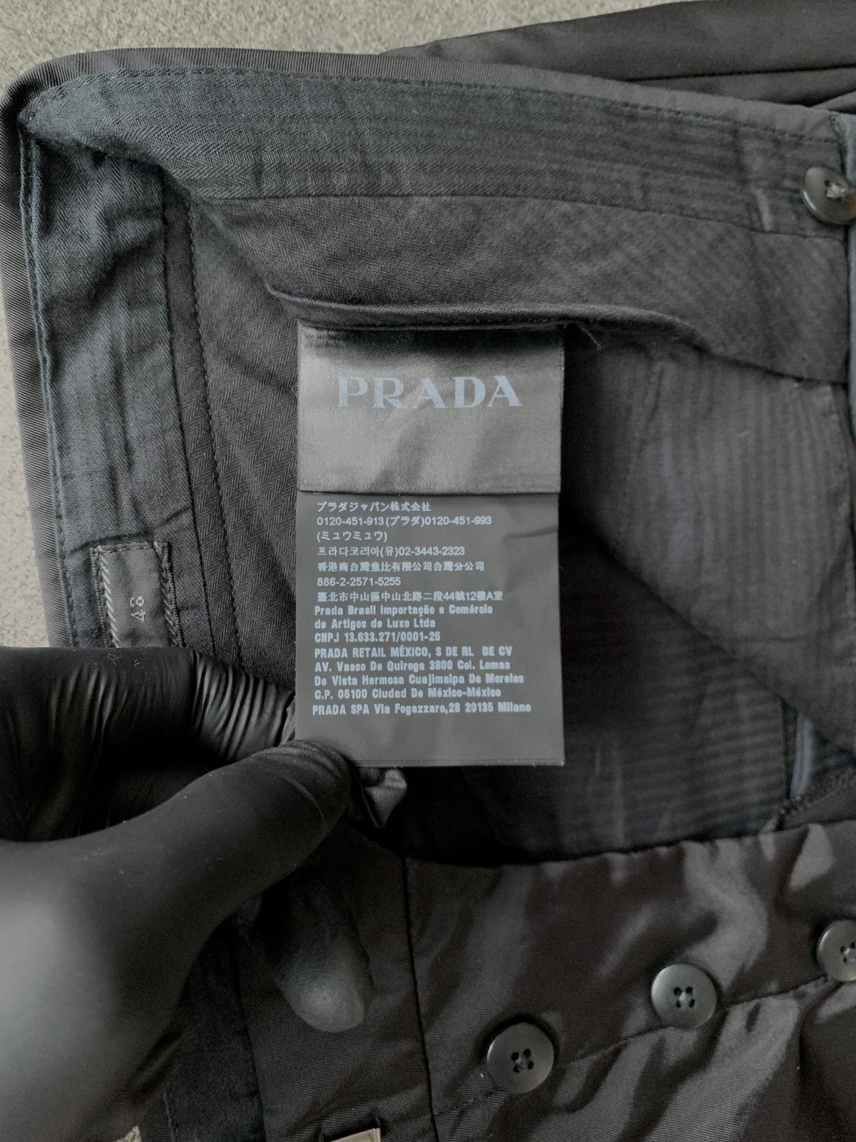 Prada FREE TAX! Garbardine Nylon Cropped Trousers Size US 32 / EU 48 - 10 Thumbnail