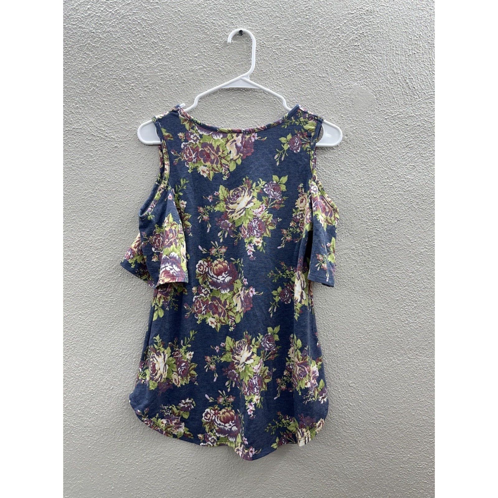 Vintage Lime N Chili Womens Shirt Size Small Blue Floral Col Shoulder Strappy Chest Sleeveless V-Neck Casual Shirt Womens Size S / US 4 / IT 40 - 6 Thumbnail