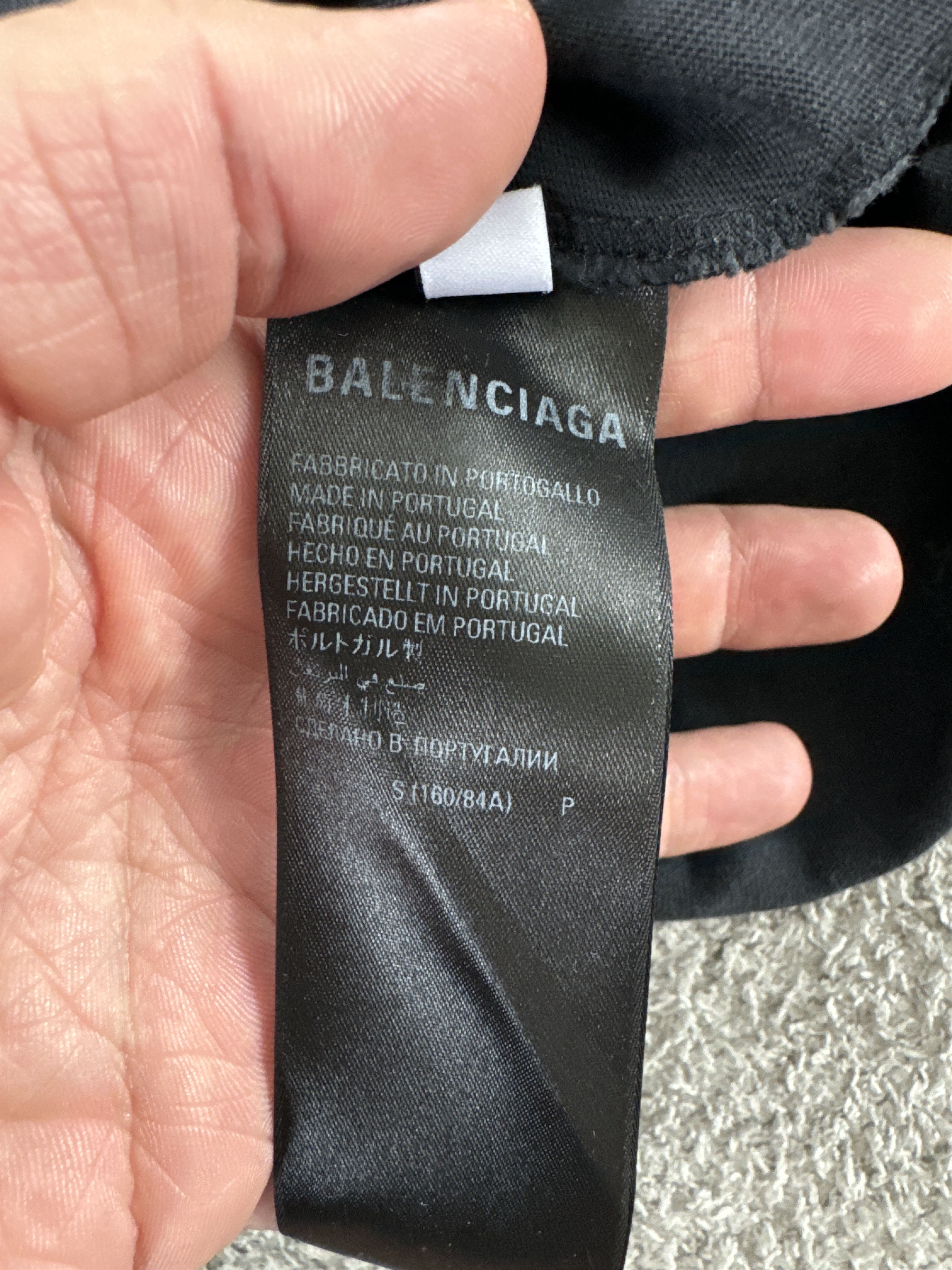 Balenciaga Balenciaga Tee Size US S / EU 44-46 / 1 - 10 Thumbnail