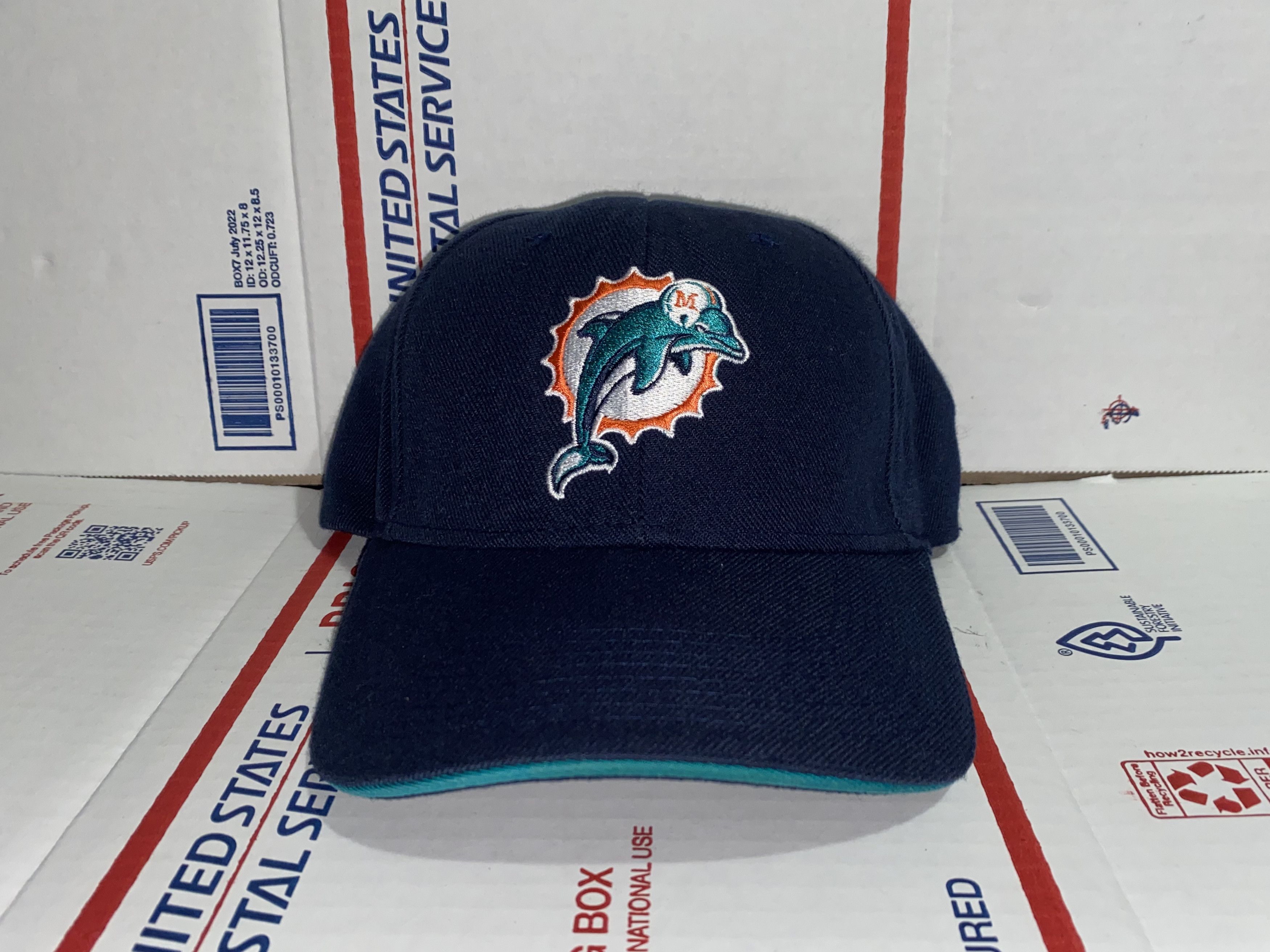 Twins Enterprise Inc. Miami Dolphins vintage Velcro Baseball Cap NFL Football Hat Size ONE SIZE - 1 Thumbnail