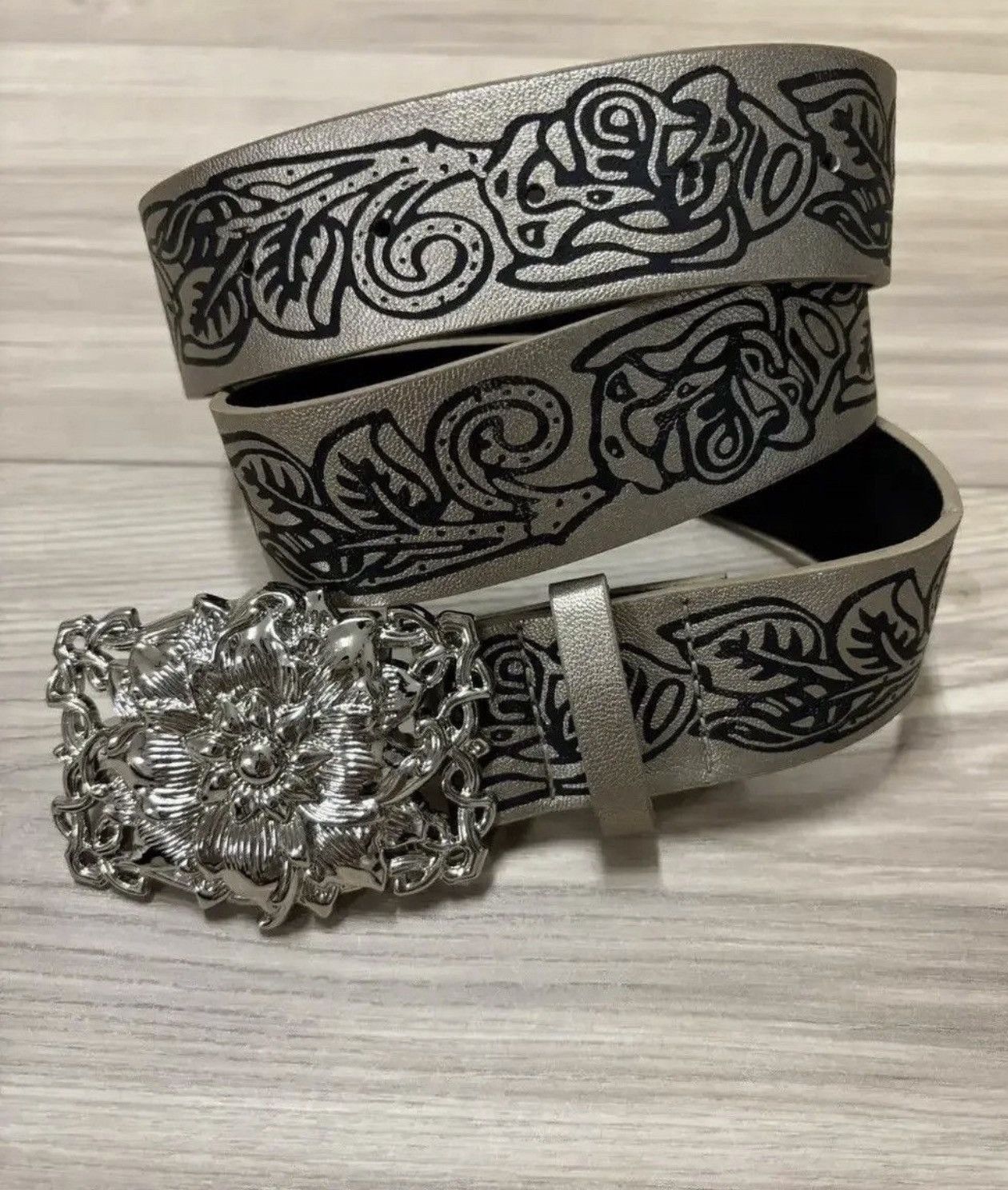 Japanese Brand Rose Buckle Belt Size ONE SIZE - 1 Thumbnail