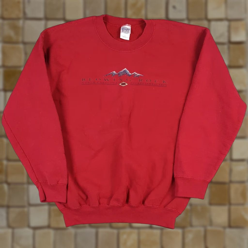 Gildan Vintage Blowing Rock NC Mountains Size M Outdoor Pullover Crewneck Sweatshirt Size US M / EU 48-50 / 2 - 1 Thumbnail