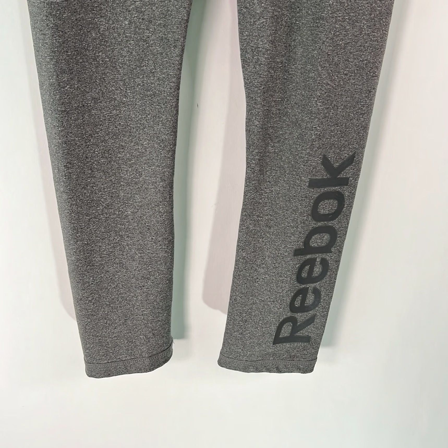 Reebok Reebok Womens Leggings XS Heather Gray High Rise Stretch Skinny Capri Size 26" / US 2 / IT 38 - 4 Thumbnail