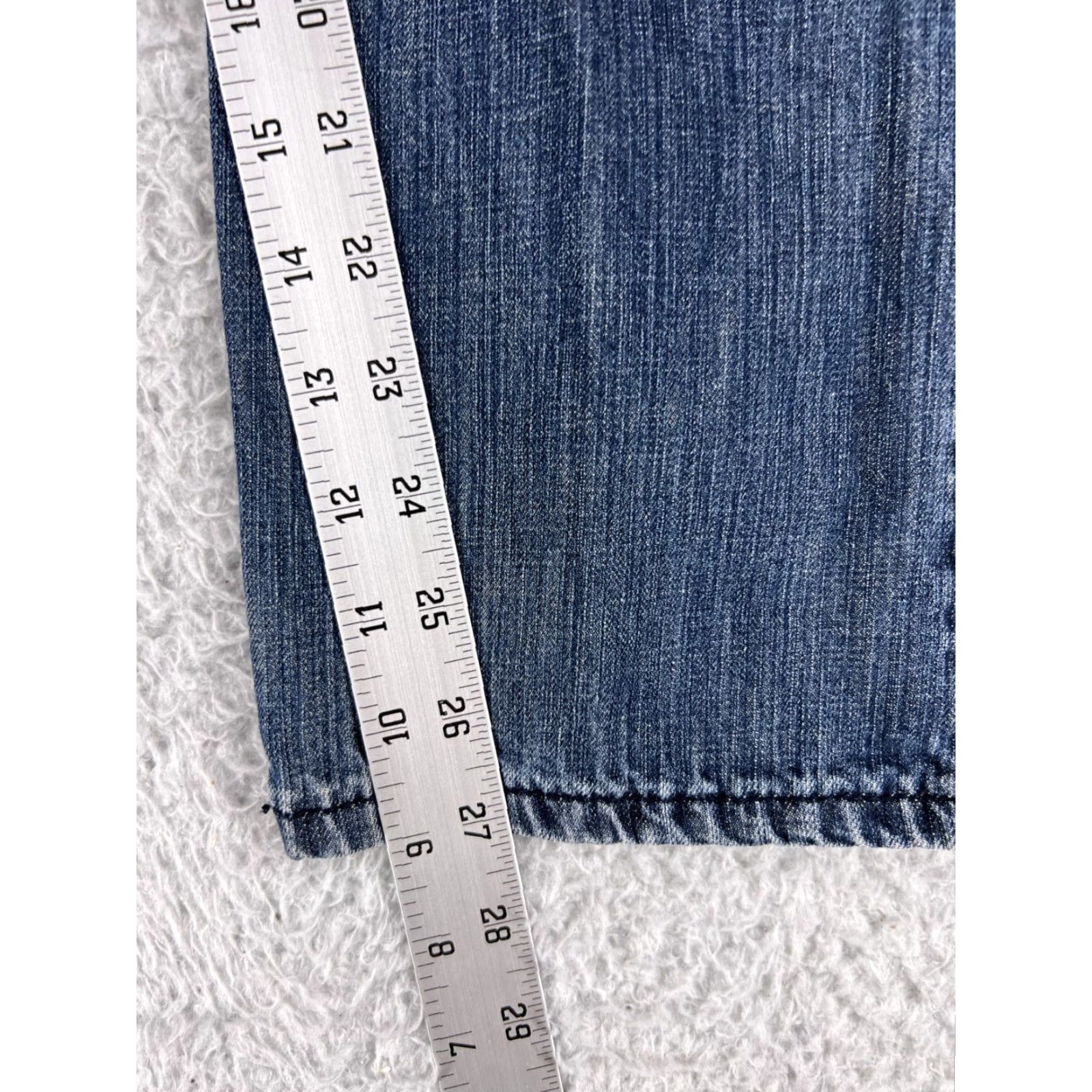 Levi's VINTAGE Levi's Jeans Women's 514 Straight Fit Medium Wash Blue Denim Size 18 Size 40" / US 18 - 7 Thumbnail