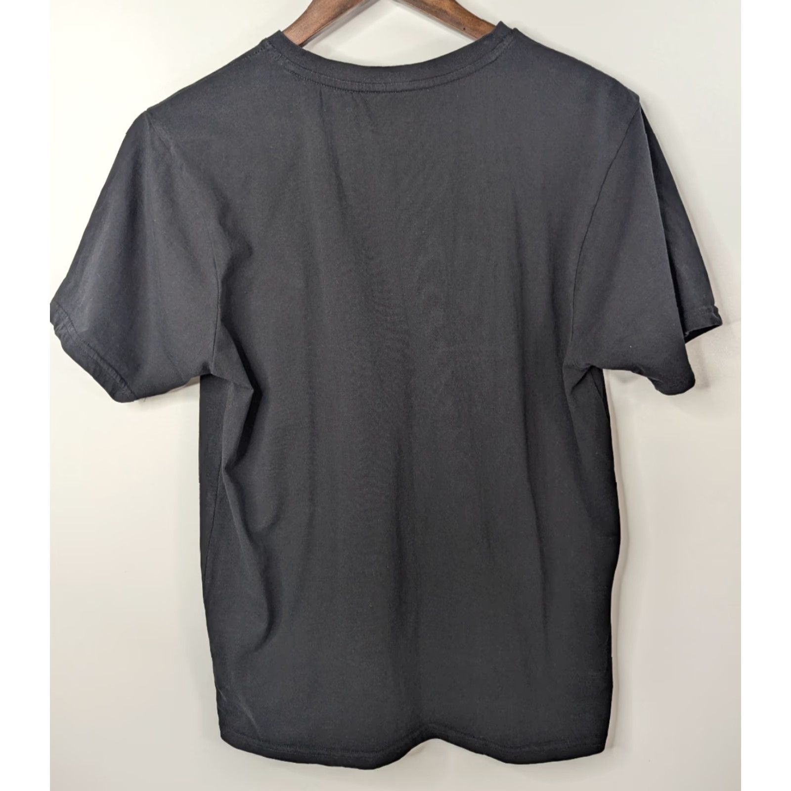 Versace VINTAGE Versace Shirt Mens 1969 Italia Graphic Tee V Logo V-Neck Short Sleeve Medium Black Cotton Logo 1969 Italia Mens Versace Shirt Size US M / EU 48-50 / 2 - 2 Thumbnail
