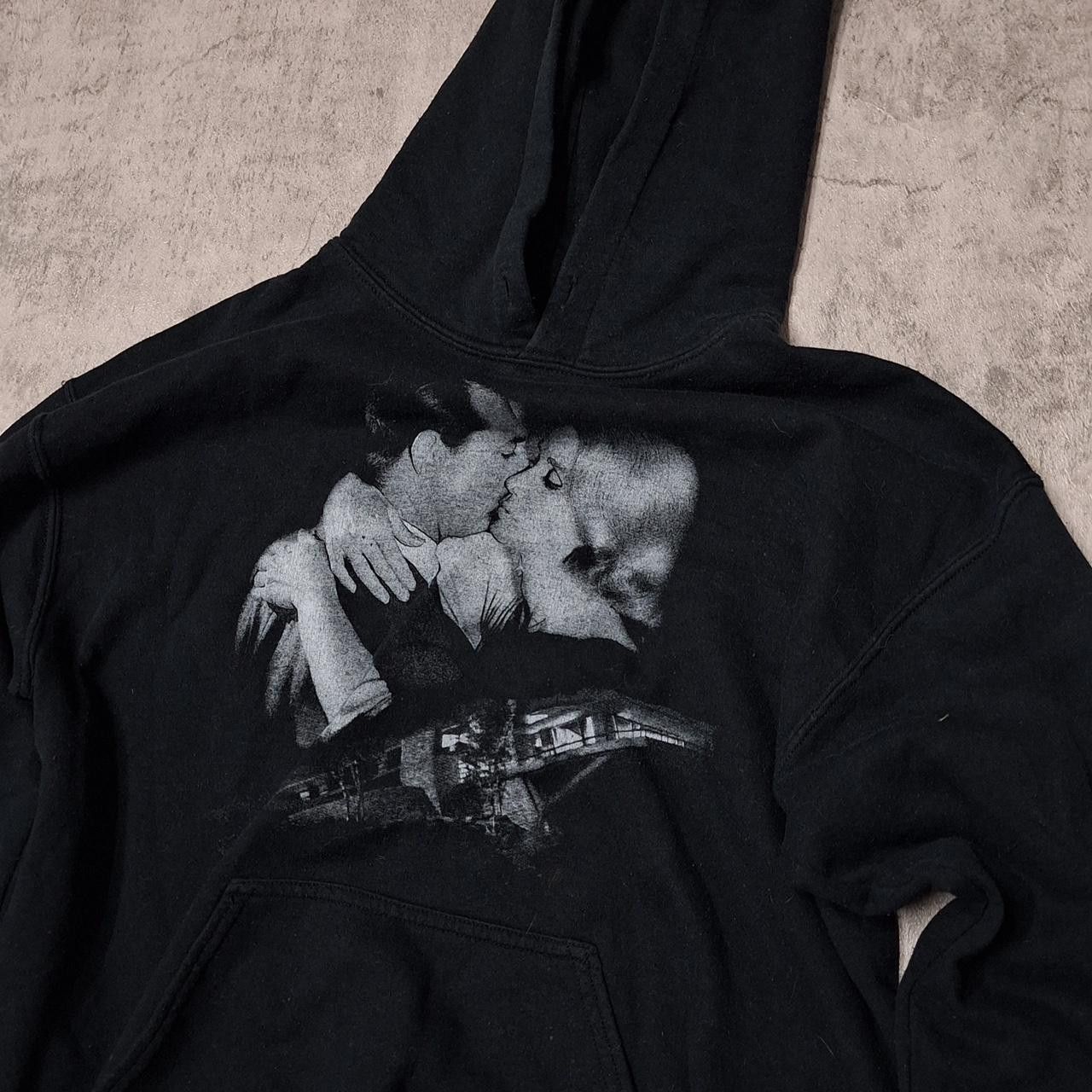 Other Kissing couple black hoodie boxy Size US S / EU 44-46 / 1 - 2 Thumbnail