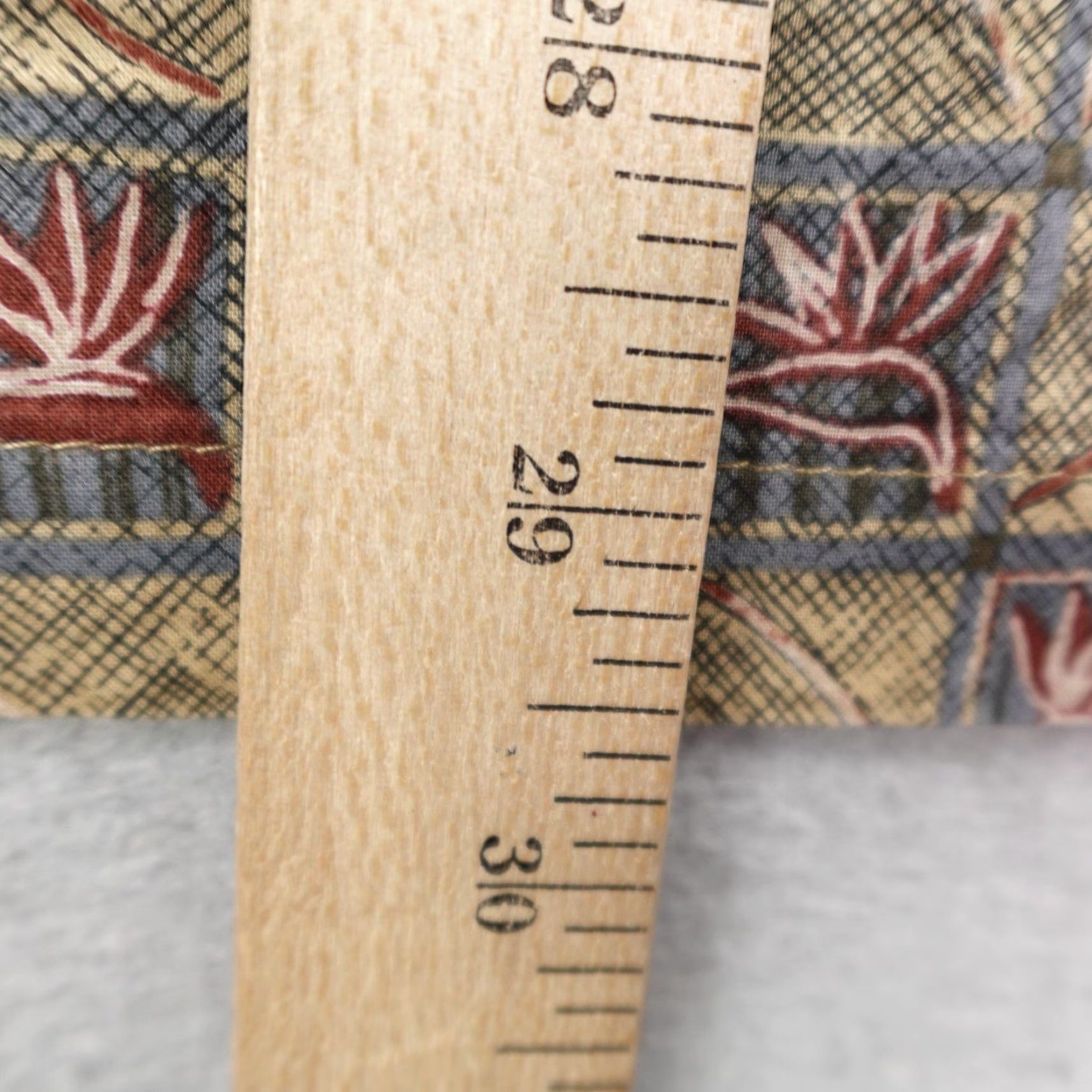 Tori Richard VINTAGE Tori Richard Shirt Mens Large Beige Cotton Lawn Hawaiian Aloha Button-Up Camp Shirt Geometric Beach 1990s Mens Size US L / EU 52-54 / 3 - 7 Thumbnail