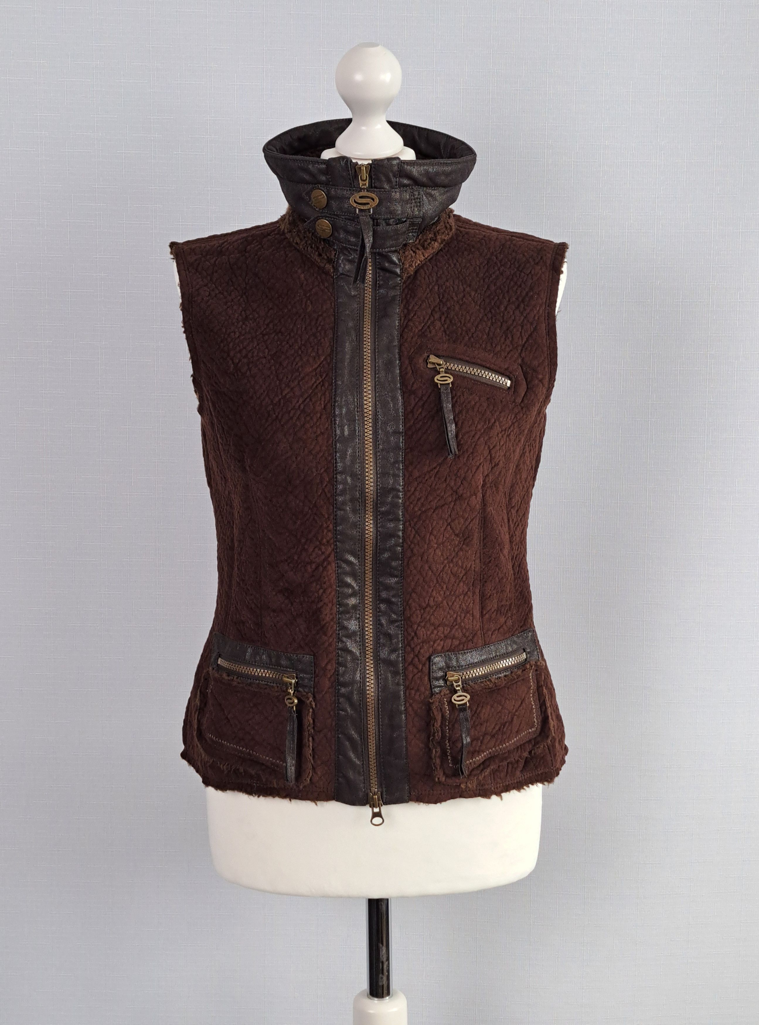 Sportalm Kitzbuhel SPORTALM vintage vest. Size XS Size XS / US 0-2 / IT 36-38 - 1 Thumbnail