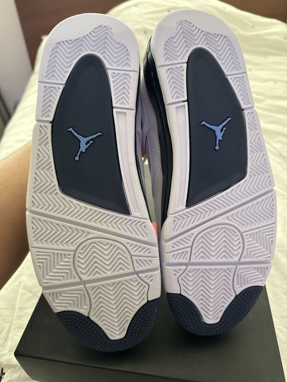 Jordan Brand × Nike Air Jordan 4 Columbia Retro 2015 Size US 10.5 / EU 43-44 - 4 Thumbnail