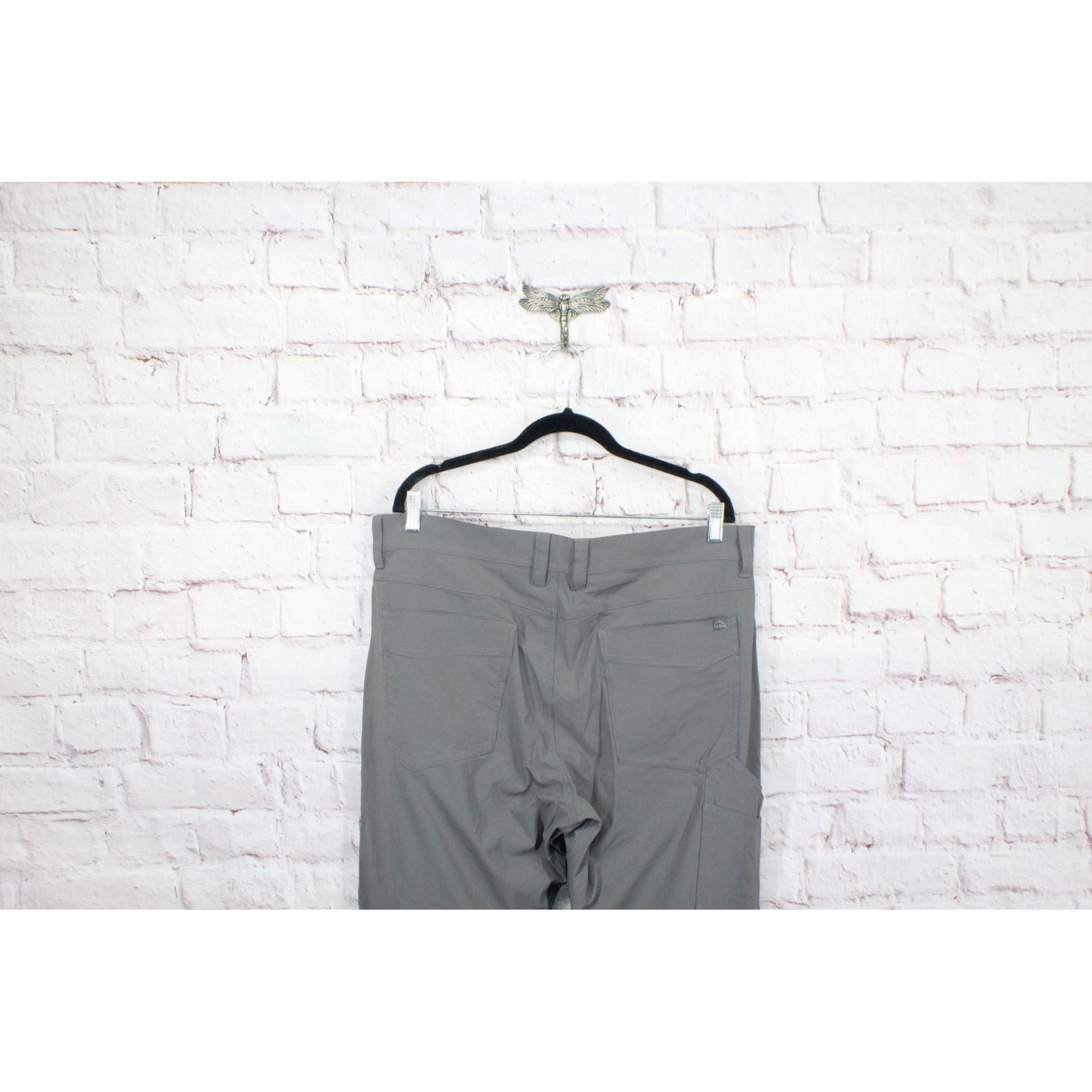 L.L. Bean LL Bean Men's No Fly Zone Zip Off Pants Gray Size US 38 / EU 54 - 4 Thumbnail