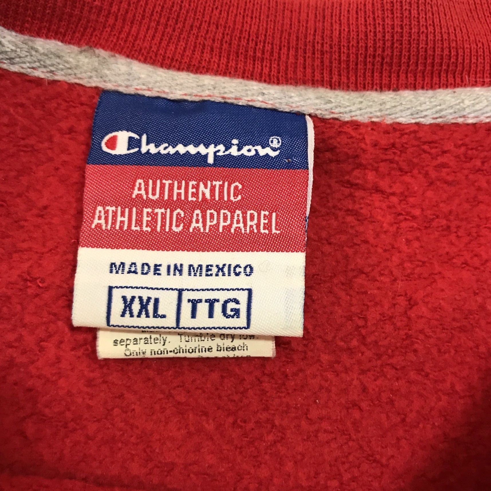 Champion VINTAGE Champion Mens Sweatshirt Crewneck Pullover Sz XXL Red 2XL Cotton Polyester Fleece Embroidered Pullover 90s Outdoor Designer Mens Size US XXL / EU 58 / 5 - 3 Thumbnail