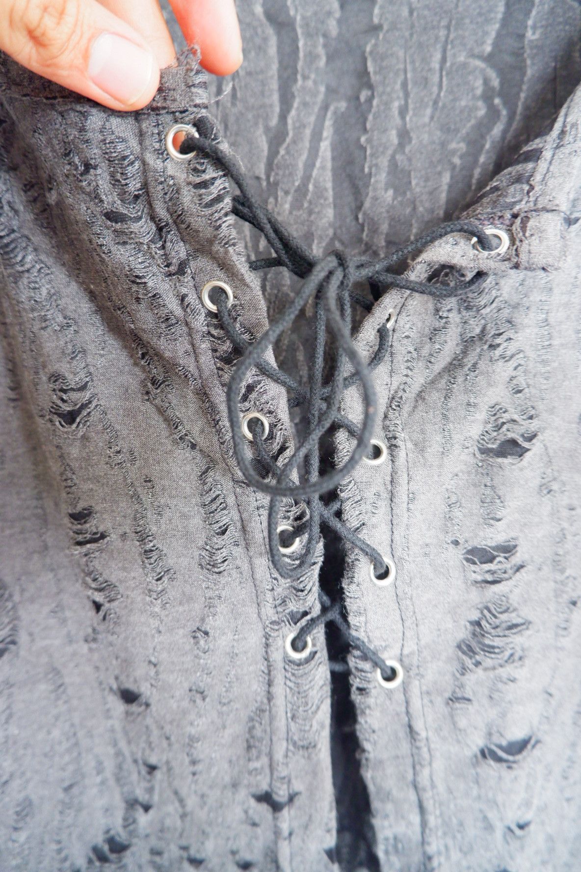 If Six Was Nine Vintage Distressed Lace Up Cropped T shirt Size US S / EU 44-46 / 1 - 3 Thumbnail