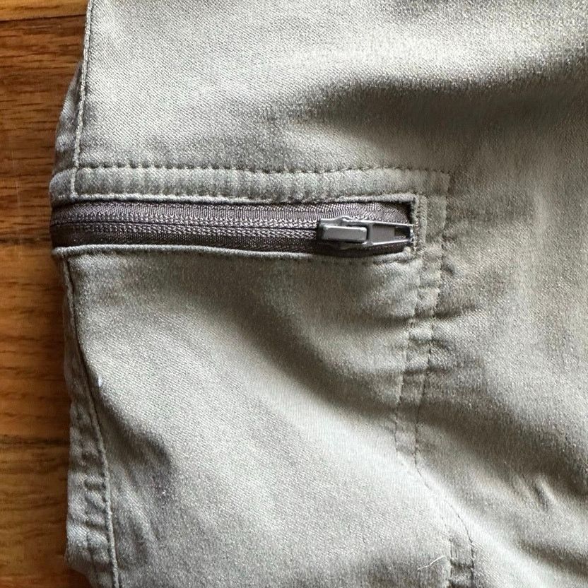 Wrangler Wrangler Khaki Cargo Pants – Size 40x30 Size US 40 / EU 56 - 2 Thumbnail
