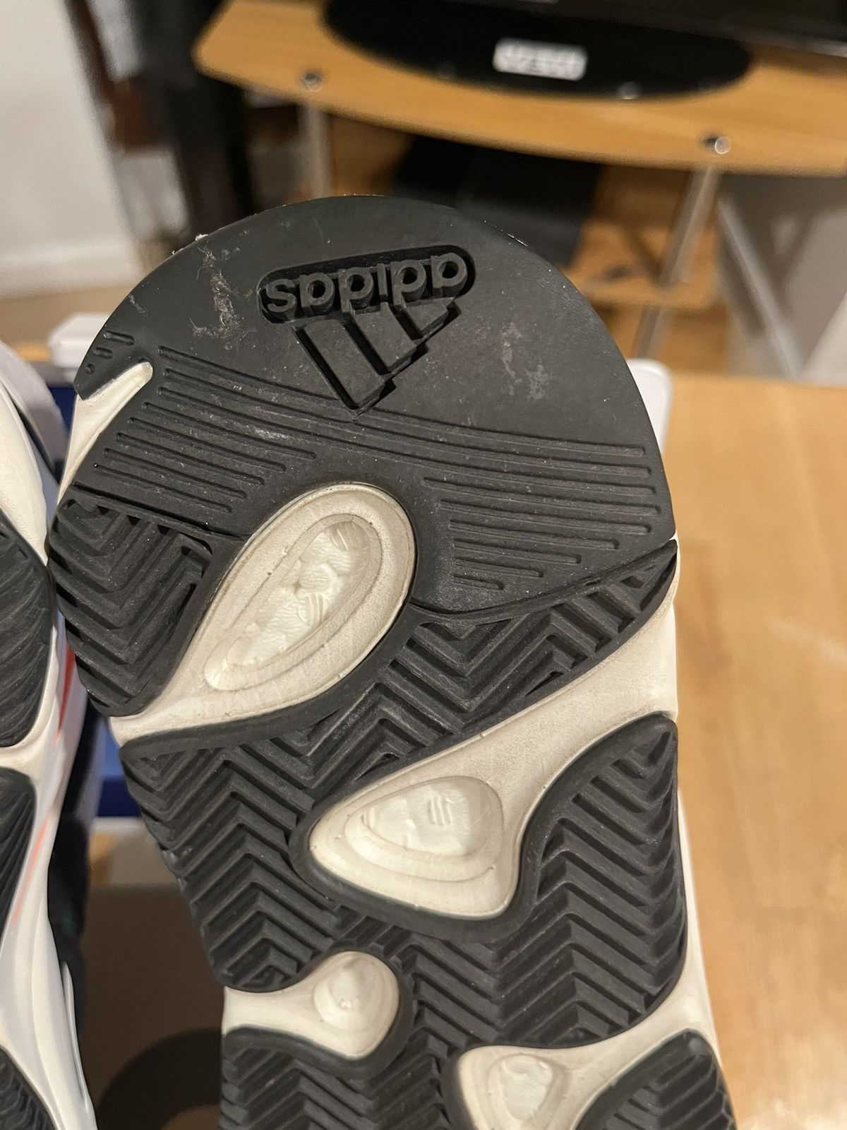 Adidas × Kanye West YEEZY BOOST 700 Size US 8 / EU 41 - 21 Thumbnail