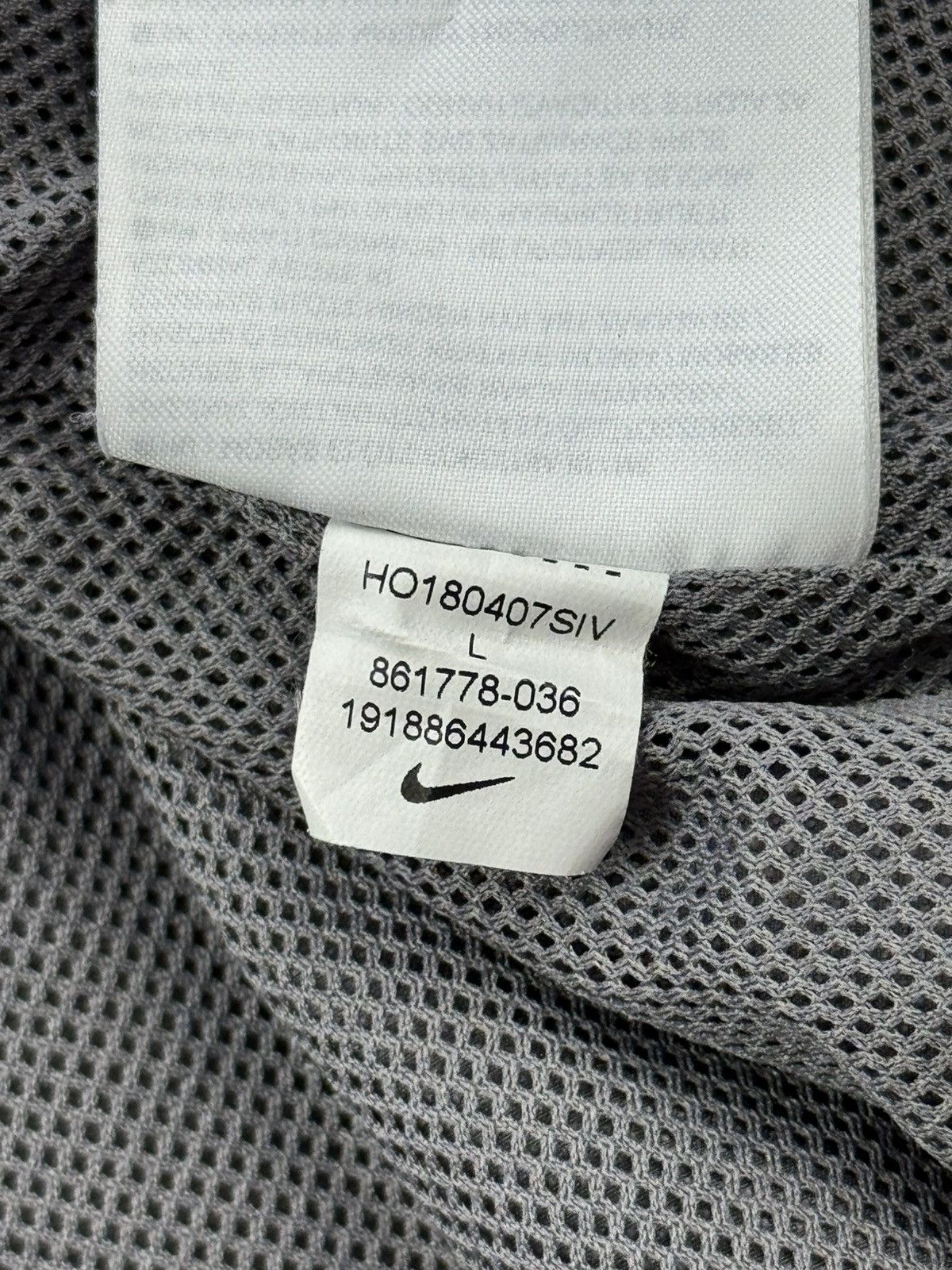 Other Nike Woven Tracksuit Grey Jacket Hype Size US L / EU 52-54 / 3 - 19 Thumbnail