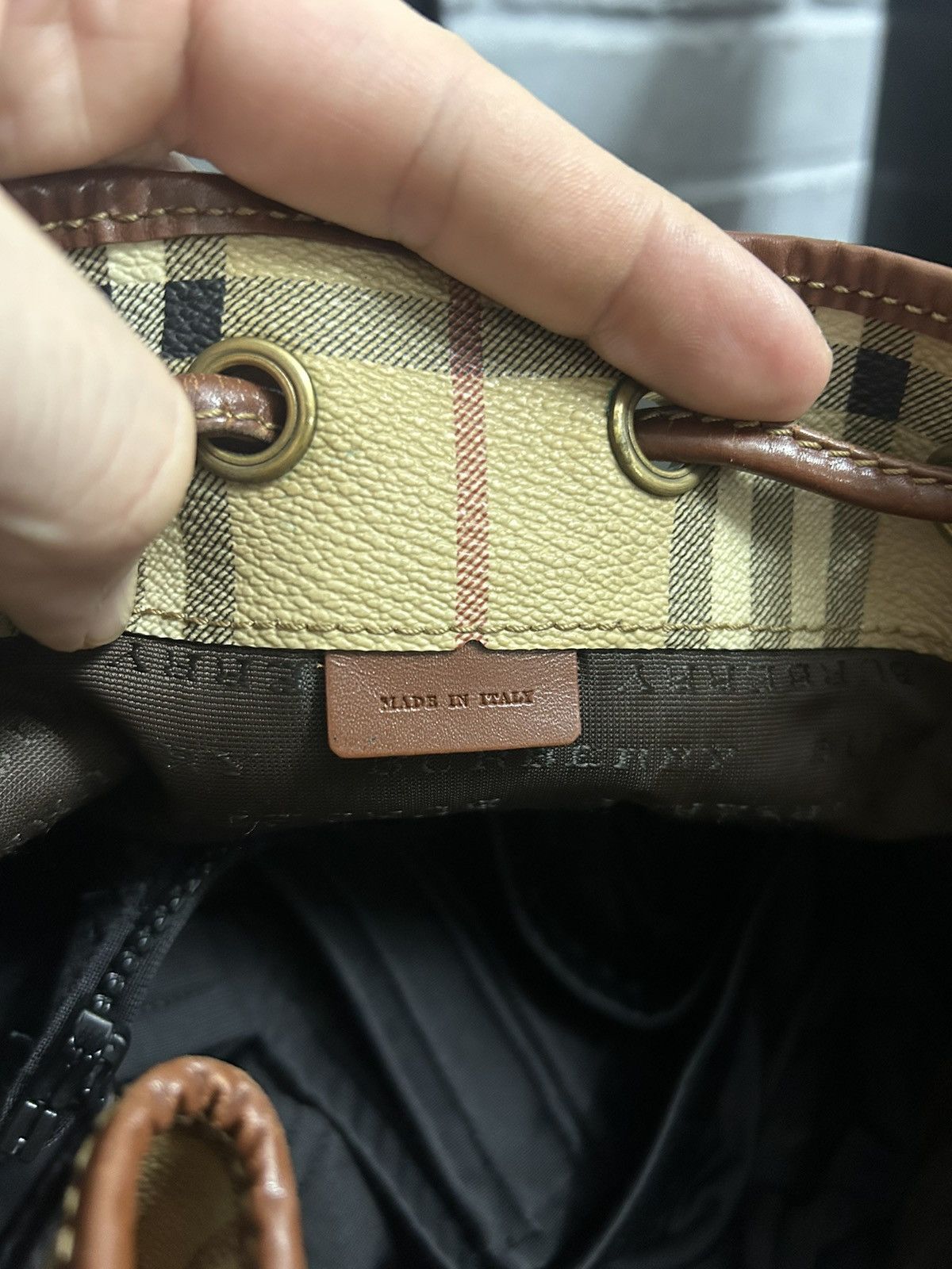 Burberry Vintage Burberry Drawstring Bucket Bag Size ONE SIZE - 3 Thumbnail