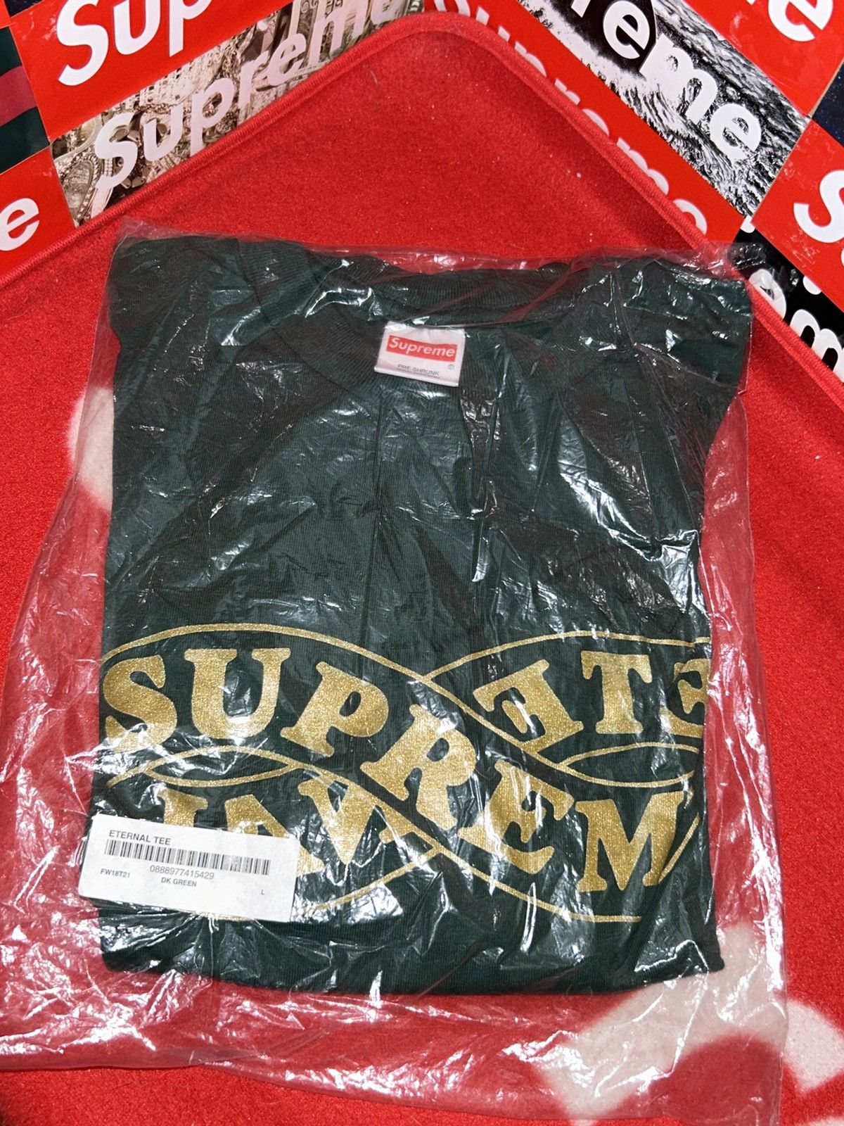 Supreme Eternal Tee Dark Green FW18 size Large NEW WITH TAGS