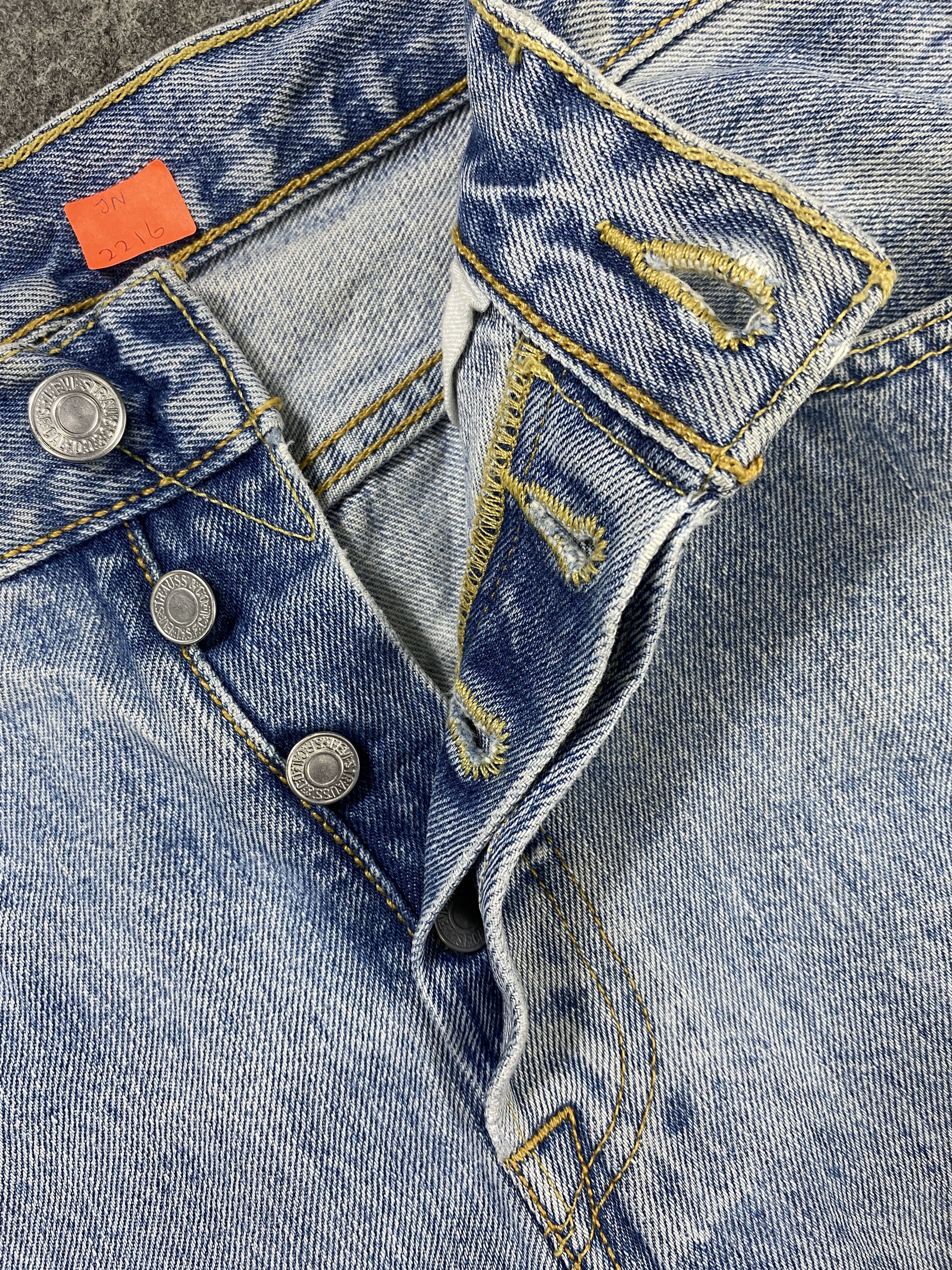 Japanese Brand Light Blue Wash Vintage Levi's 501 Jeans 32x31 Denim -JN2216 Size US 32 / EU 48 - 6 Thumbnail