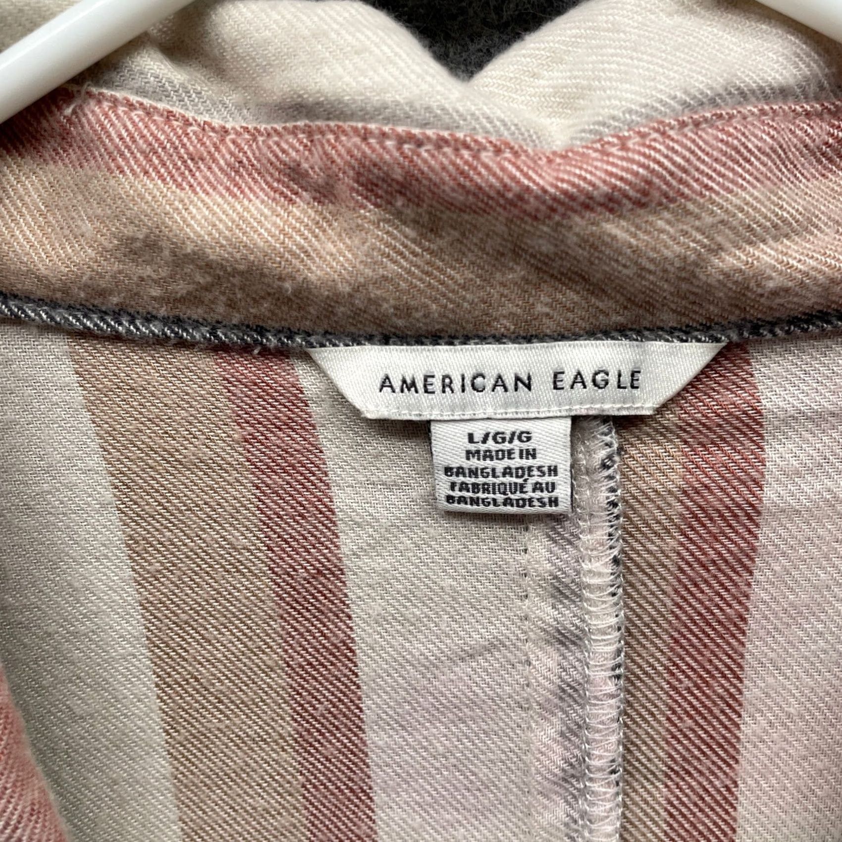 American Eagle Outfitters VINTAGE American Eagle Button Down Shirt Womens L Lightweight Roll Tab Beige Boyfriend Size L / US 10 / IT 46 - 5 Thumbnail