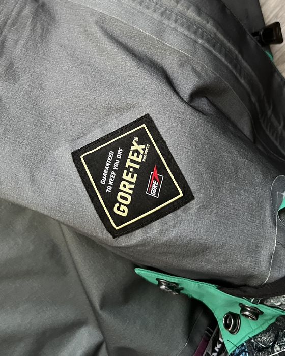 Oakley Oakley FW2011 Gore-Tex Pro Asymmetrical Zip Patchwork Jacket ...