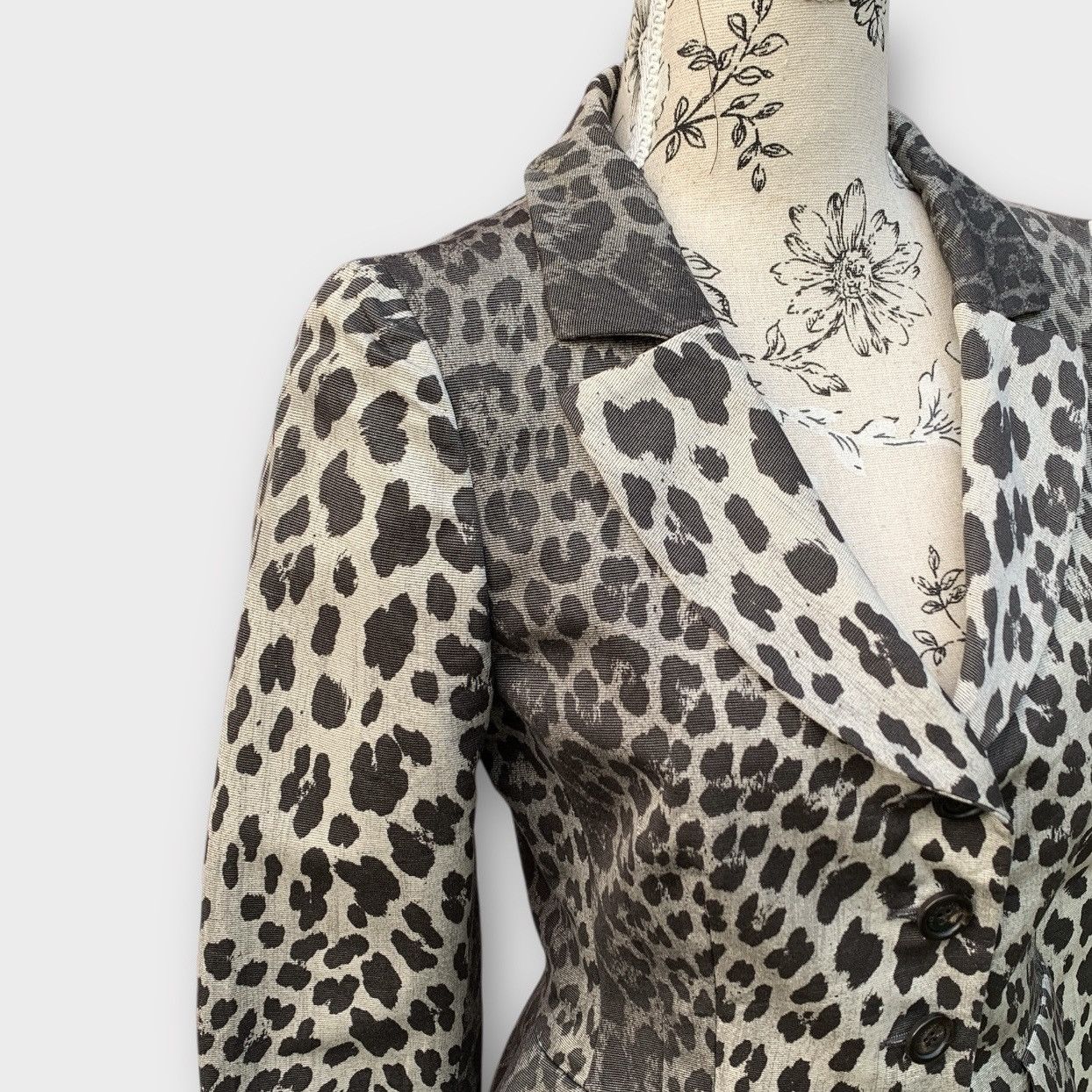 Moschino MOSCHINO CHEAPANDCHIC LEOPARD PRINTED WOMEN JACKET Size XS / US 0-2 / IT 36-38 - 10 Thumbnail