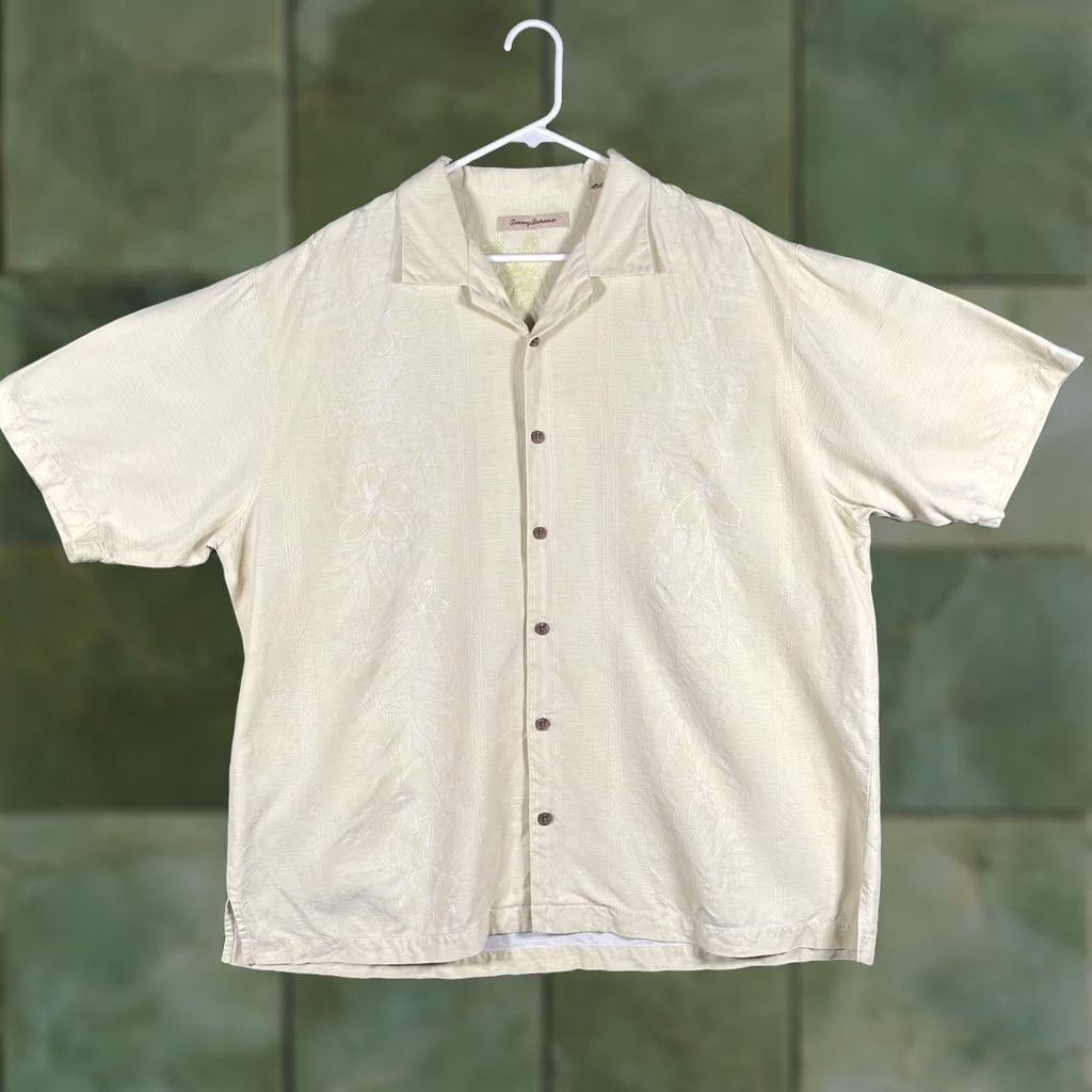 Tommy Bahama Tommy Bahama Mens XL White 100% Silk Floral Hawaiian Camp Button Up Shirt Size US XL / EU 56 / 4 - 1 Thumbnail