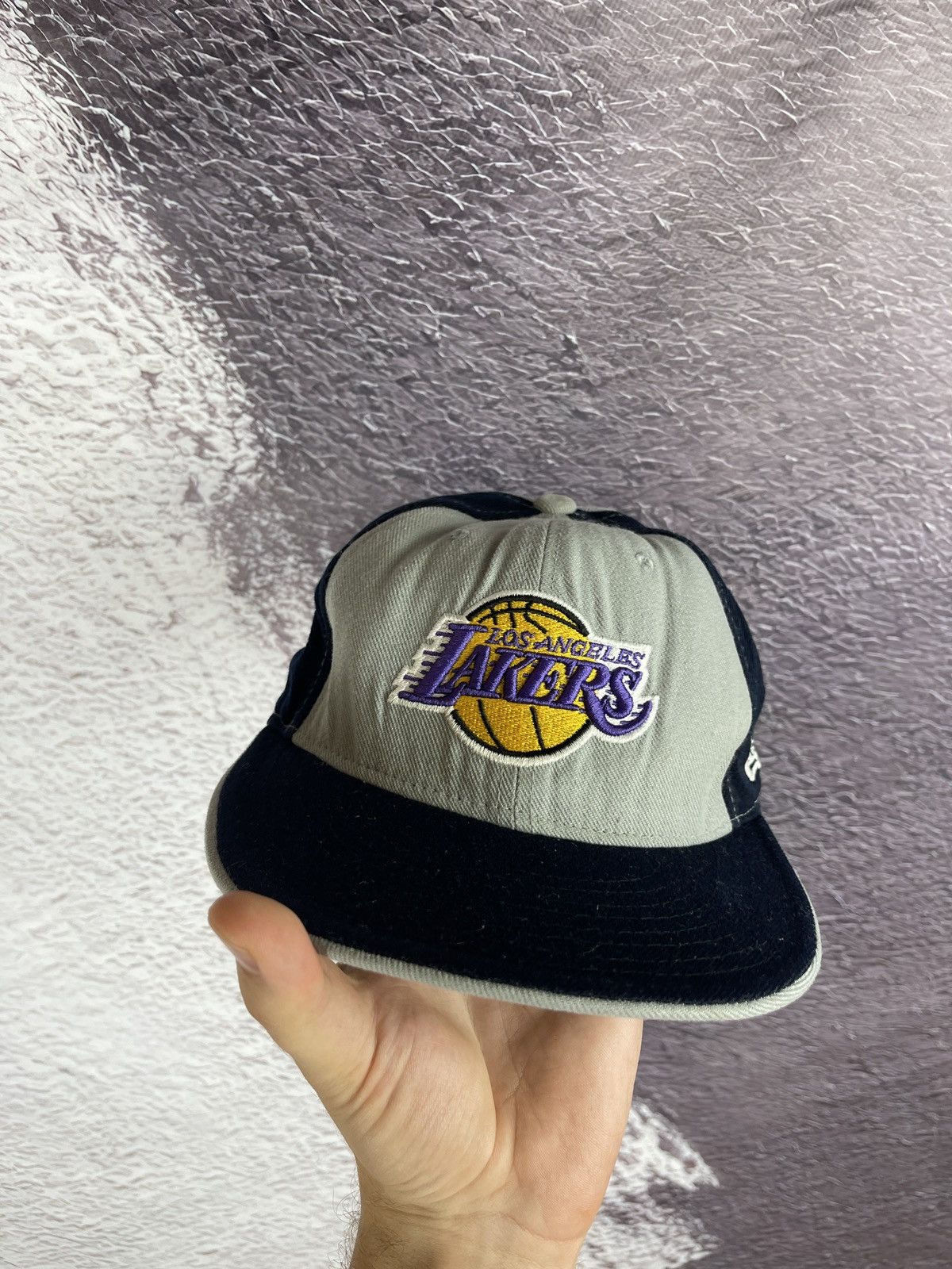 NBA New Era vintage 90s made in USA LA Lakers wool cap NBA Size ONE SIZE - 7 Thumbnail