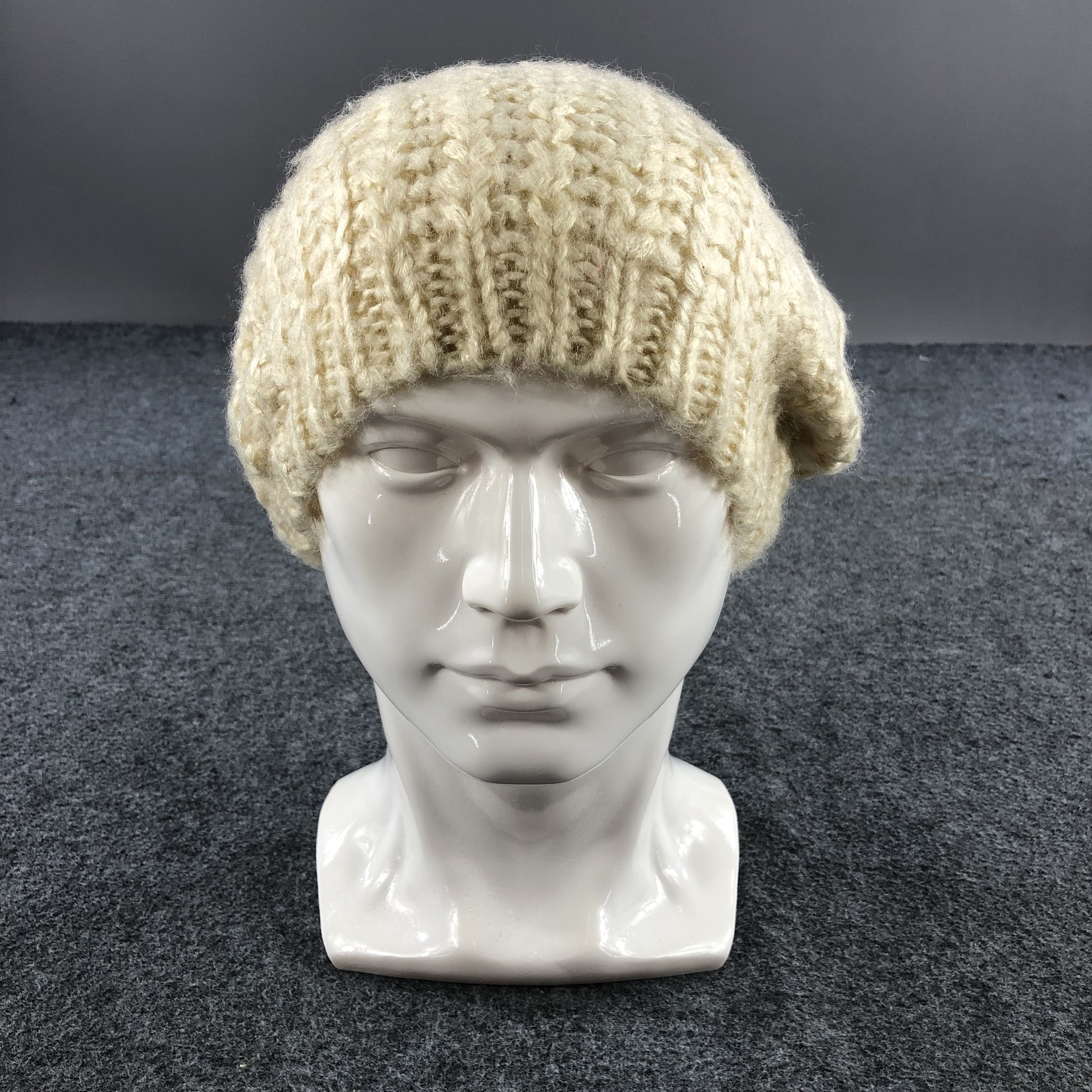 Vintage Unknown Knitted Beanie Snowcap Snow Hat B212 Size ONE SIZE - 2 Thumbnail