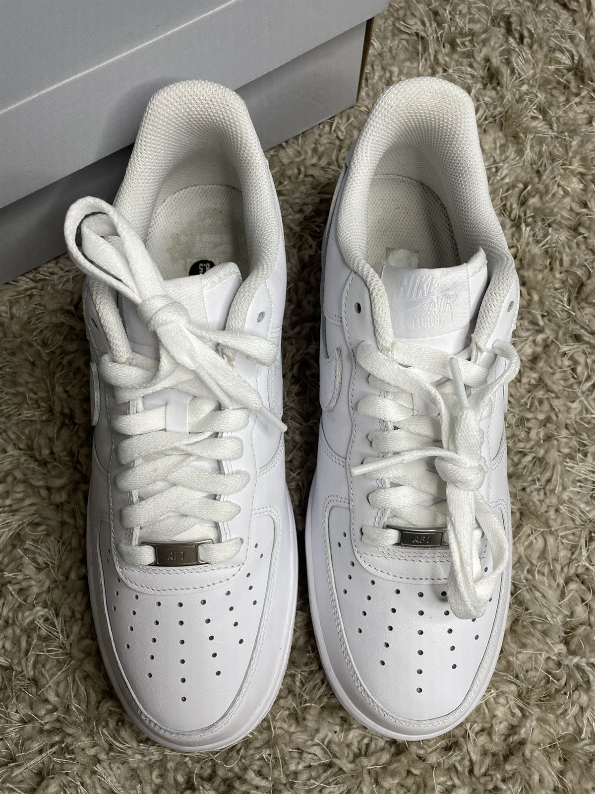 Nike Nike Air Force 1 Triple White Size US 8.5 / EU 41-42 - 5 Thumbnail