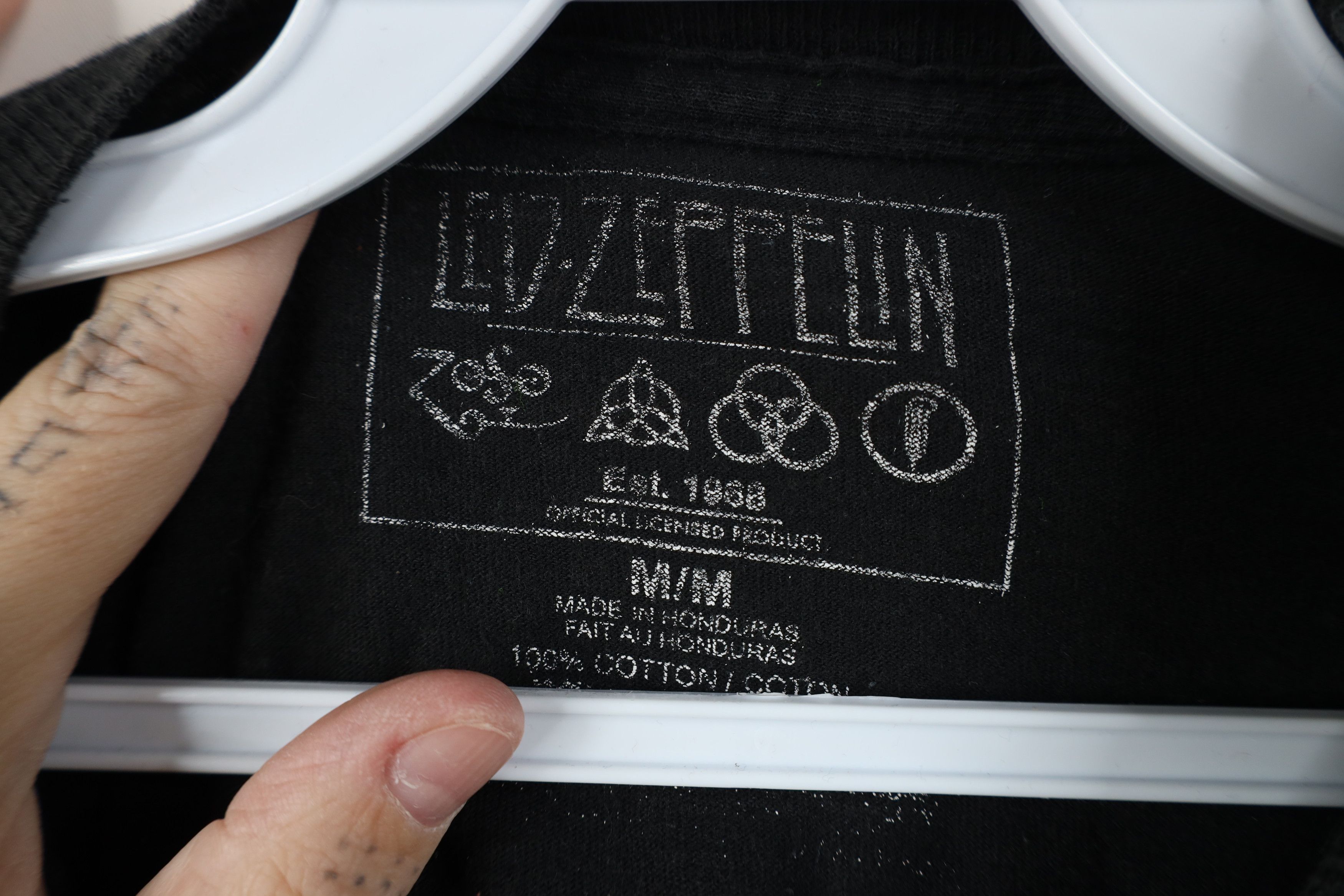 Vintage Retro 1975 US Tour Led Zeppelin Band T-Shirt Black ZOSO Size US M / EU 48-50 / 2 - 10 Thumbnail