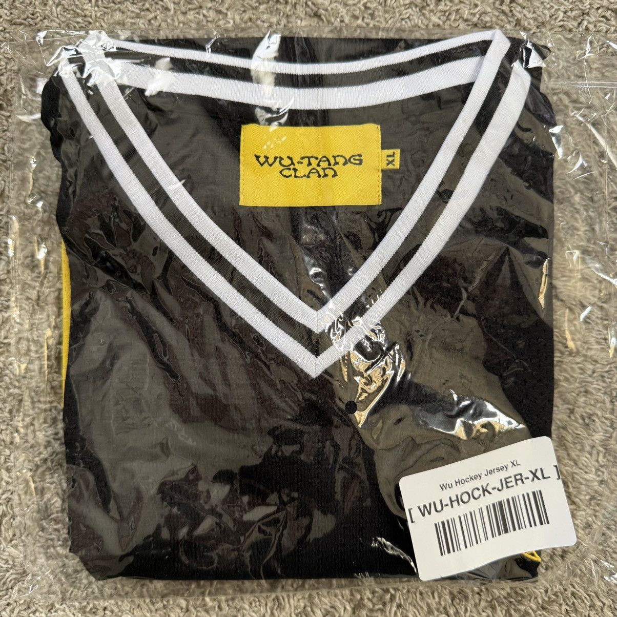 Wu-Tang Clan 🔴Wu-Tang Hockey Jersey Size XL Rare WuTang Clan Method Man Size US XL / EU 56 / 4 - 12 Thumbnail