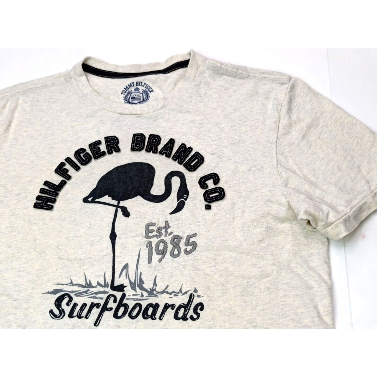 Tommy Hilfiger VINTAGE Tommy Hilfiger Shirt Men Small Gray Black Surf Embroidered Tee Size US S / EU 44-46 / 1 - 2 Thumbnail