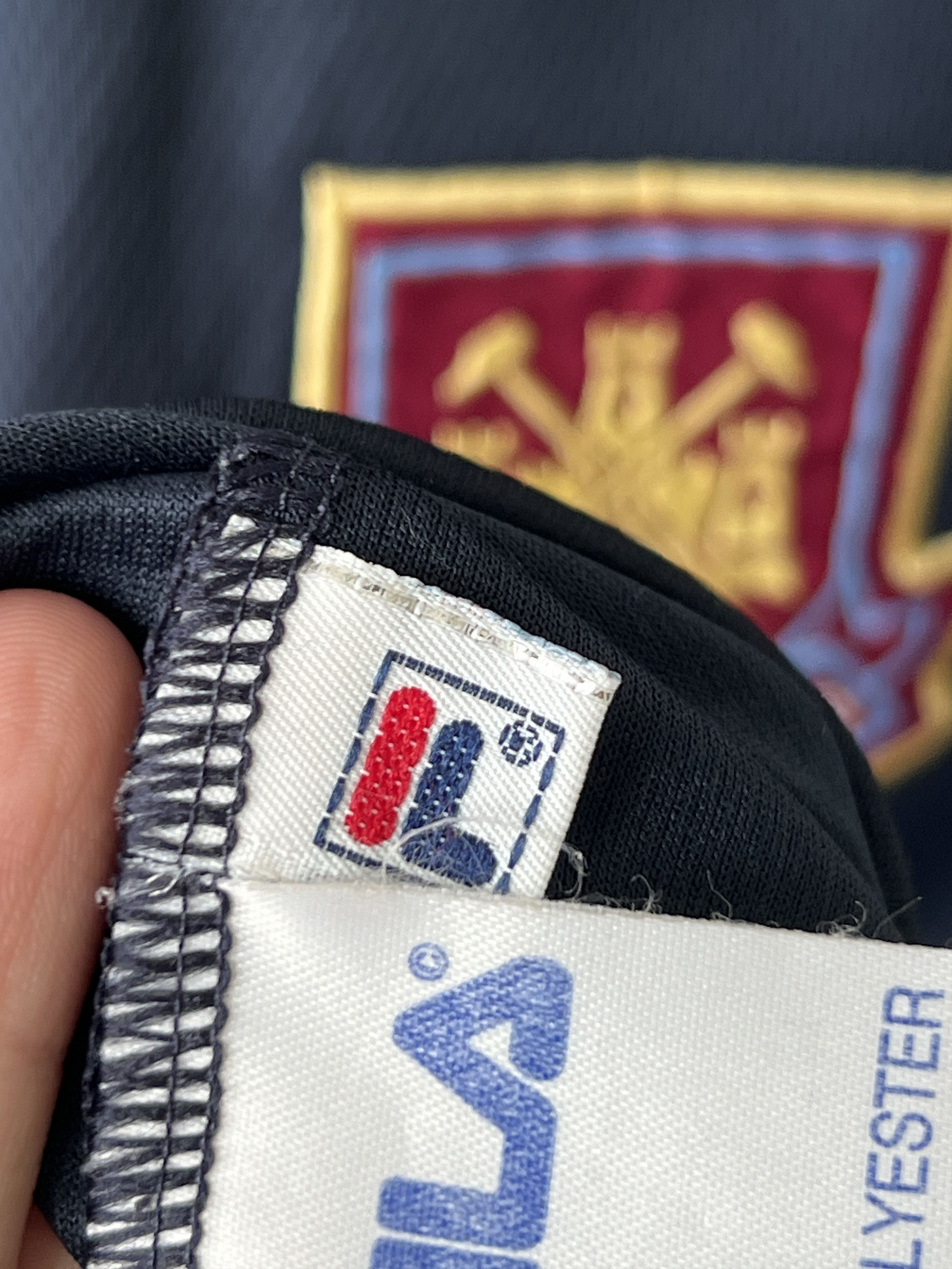 Fila (L) West Ham 1999-01 Third Kit Lampard #18 Size US L / EU 52-54 / 3 - 5 Thumbnail
