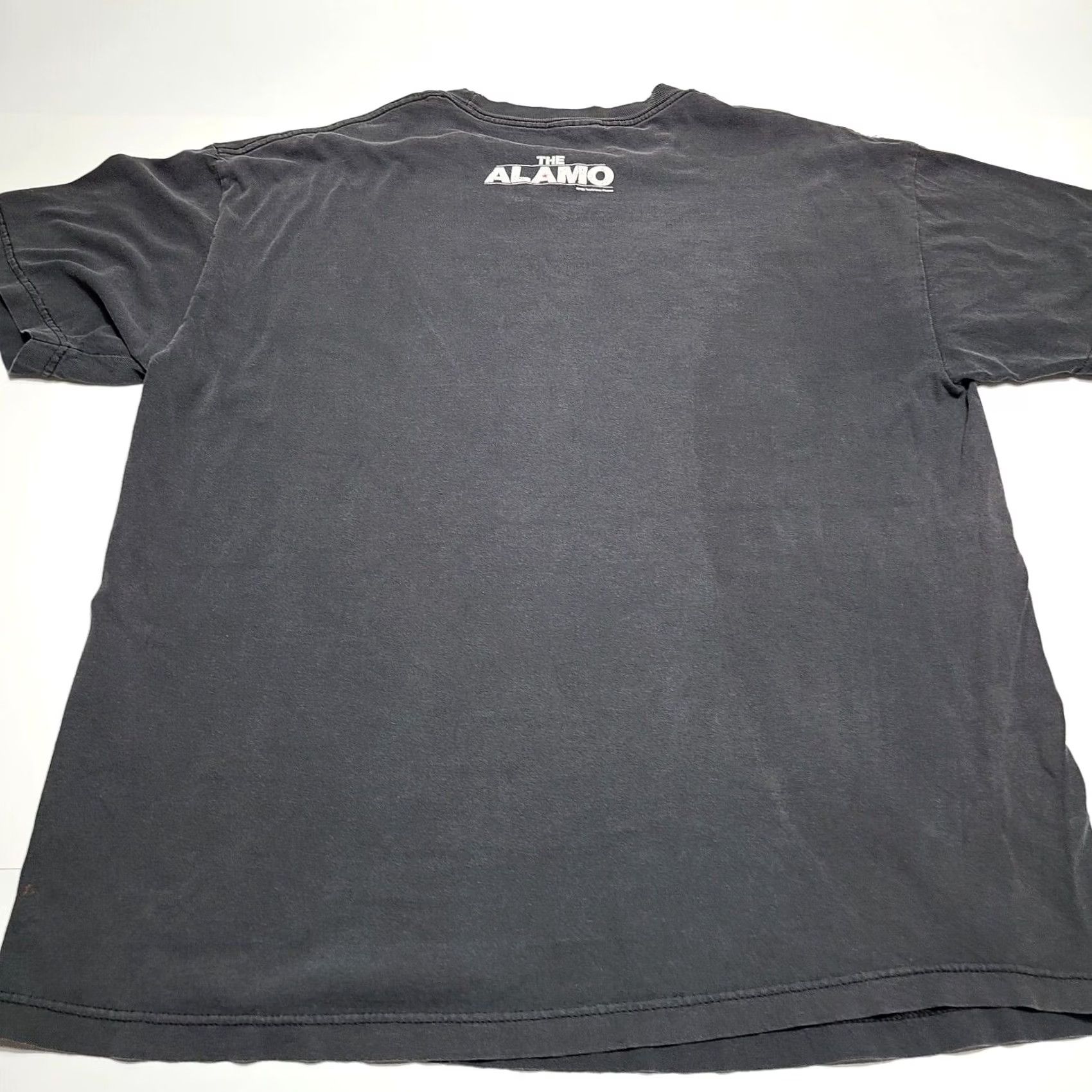 Vintage VINTAGE The Alamo T-Shirt Men’s Large Black Movie Promo 2004 Y2K Thrashed with Small Holes Front Logo Graphic Tee Mens Size US L / EU 52-54 / 3 - 5 Thumbnail