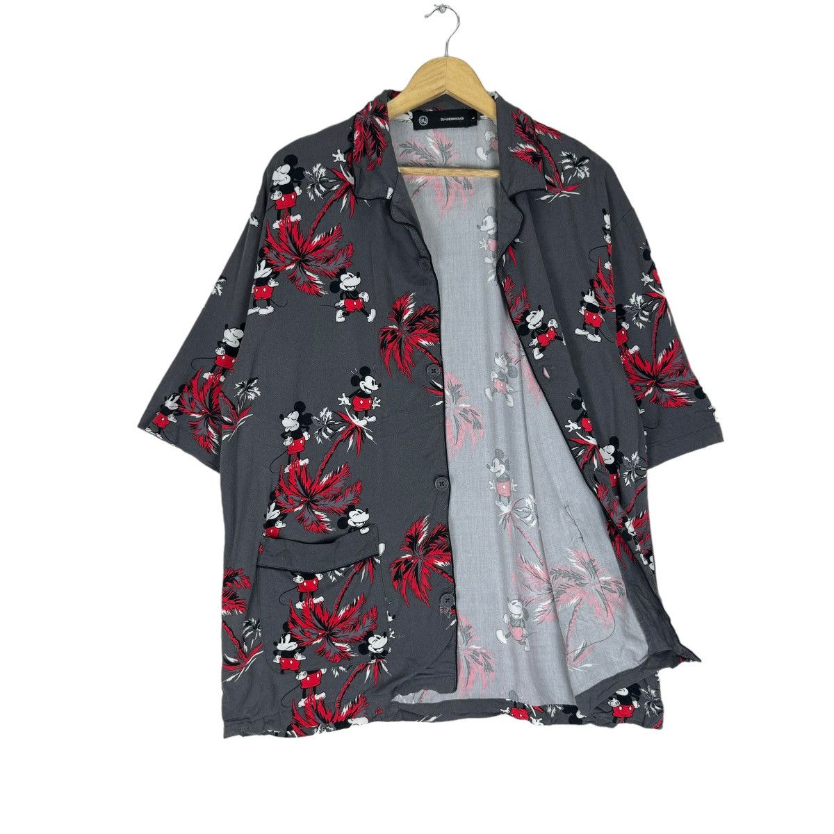GU × Undercover ❄️UNDERCOVER X GU MICKEY HAWAII ALOHA BUTTON UP SHIRTS Size US L / EU 52-54 / 3 - 5 Thumbnail