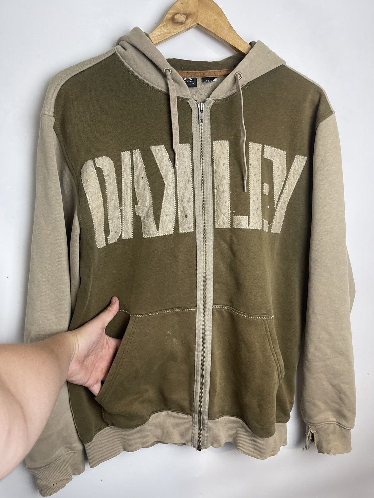 Vintage Vintage Y2K 90s Oakley Big Logo Zip-Up Hoodie True Fade Size US L / EU 52-54 / 3 - 9 Thumbnail