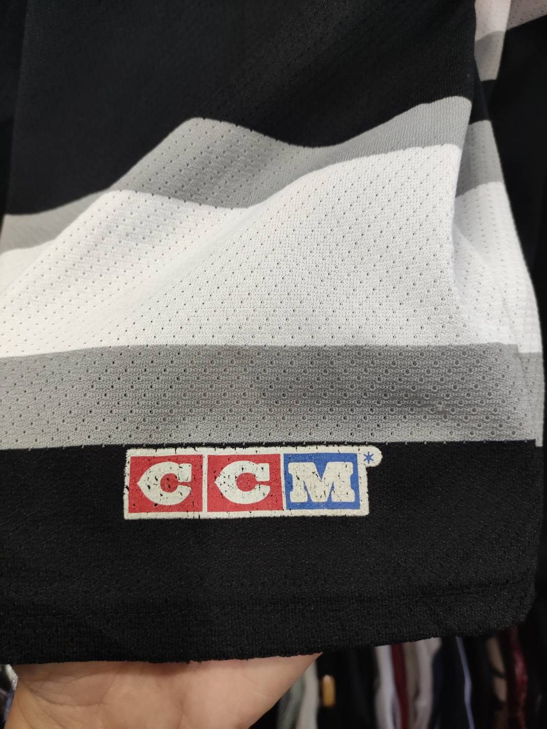 NHL Vtg 90's Los Angeles Kings CCM Jerseys S over M Size US M / EU 48-50 / 2 - 9 Thumbnail