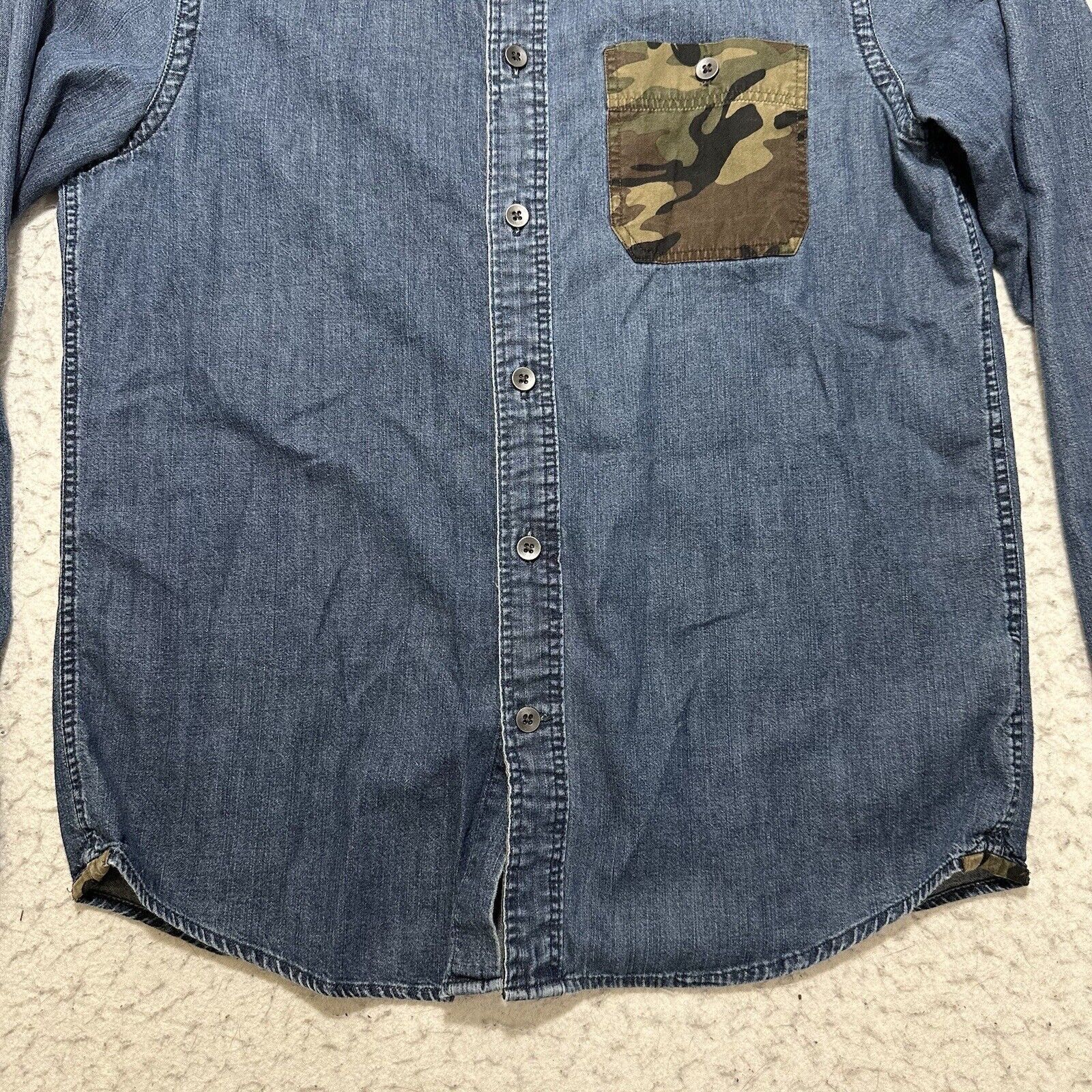 Express Express Small Blue Denim Button Down Shirt Green Camo Pocket Size US S / EU 44-46 / 1 - 4 Thumbnail