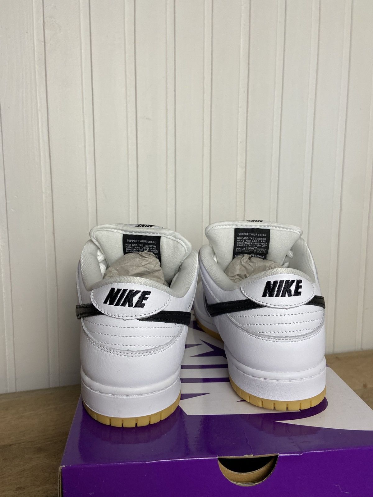 Nike New Nike SB Dunk Low Pro "White Gum" authentic Size 11US Size US 11 / EU 44 - 7 Thumbnail