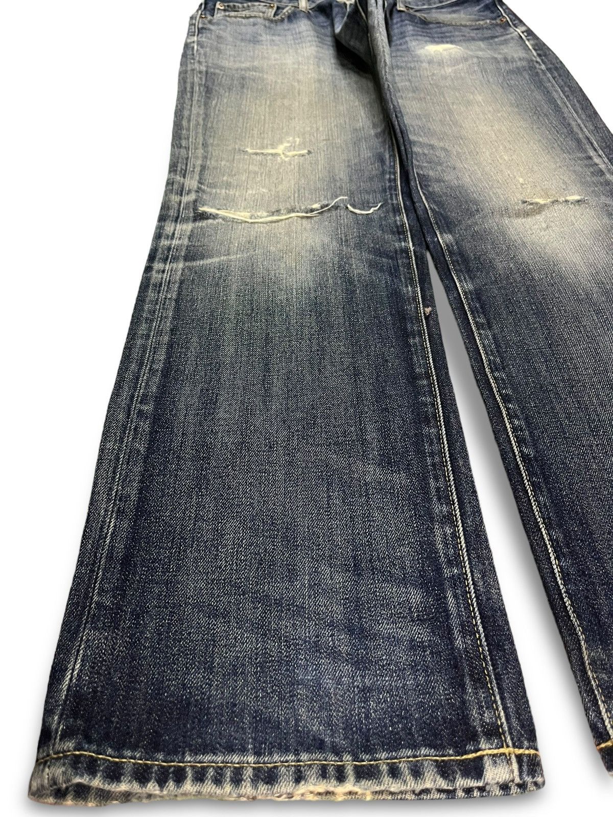 Japanese Brand × Uniqlo Vintage Japanese Uniqlo Blue Wash Distressed Baggy Jeans Size US 37 - 6 Thumbnail