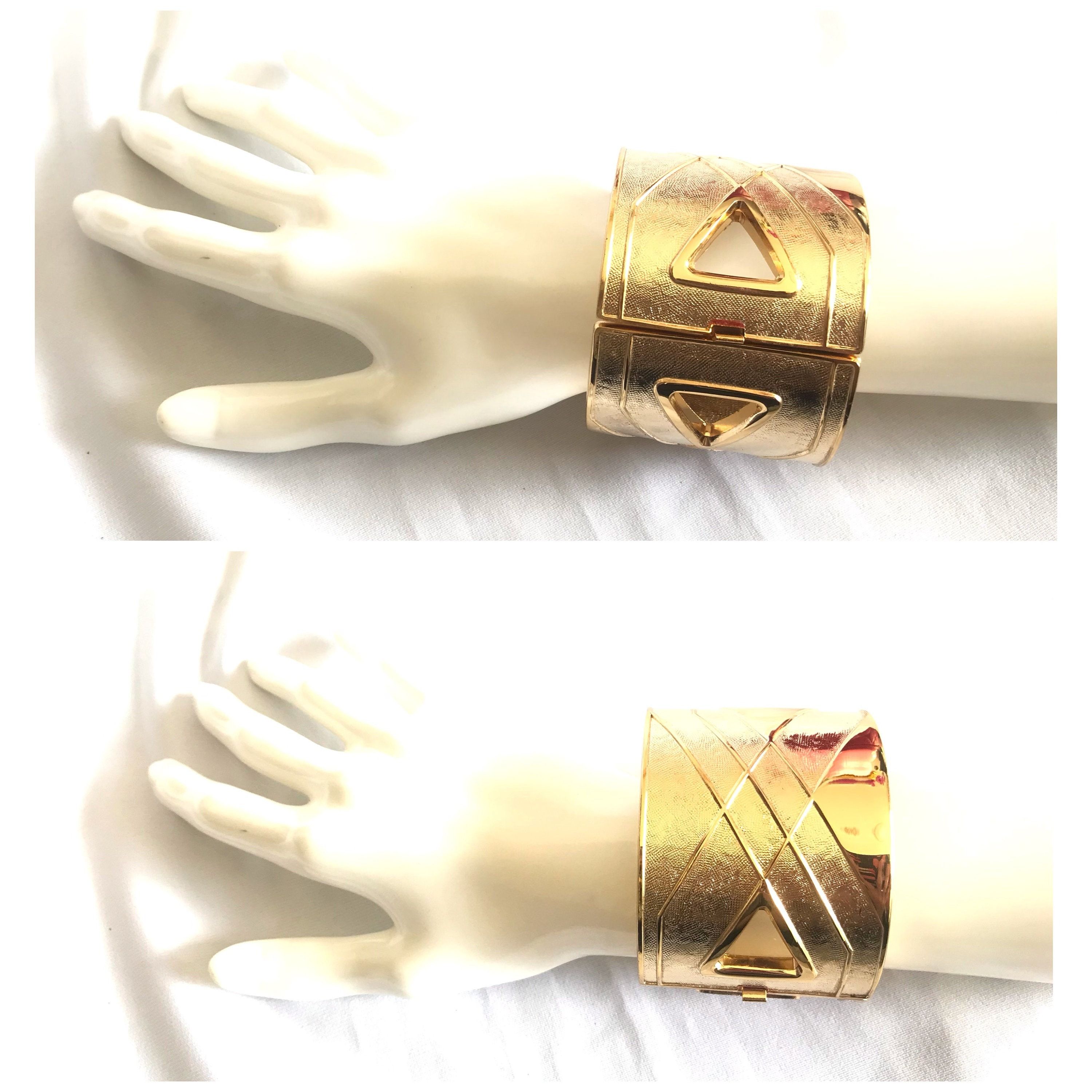 Lanvin Vintage Lanvin golden large bangle with geometric design Size ONE SIZE - 5 Thumbnail